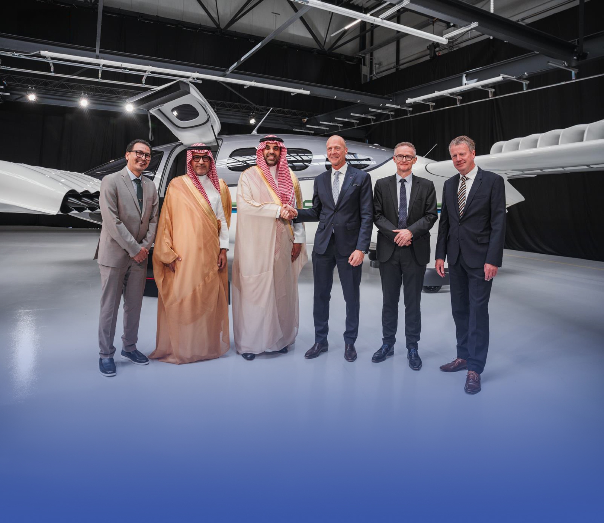 "السعودية" تشتري 100 طائرة كهربائية