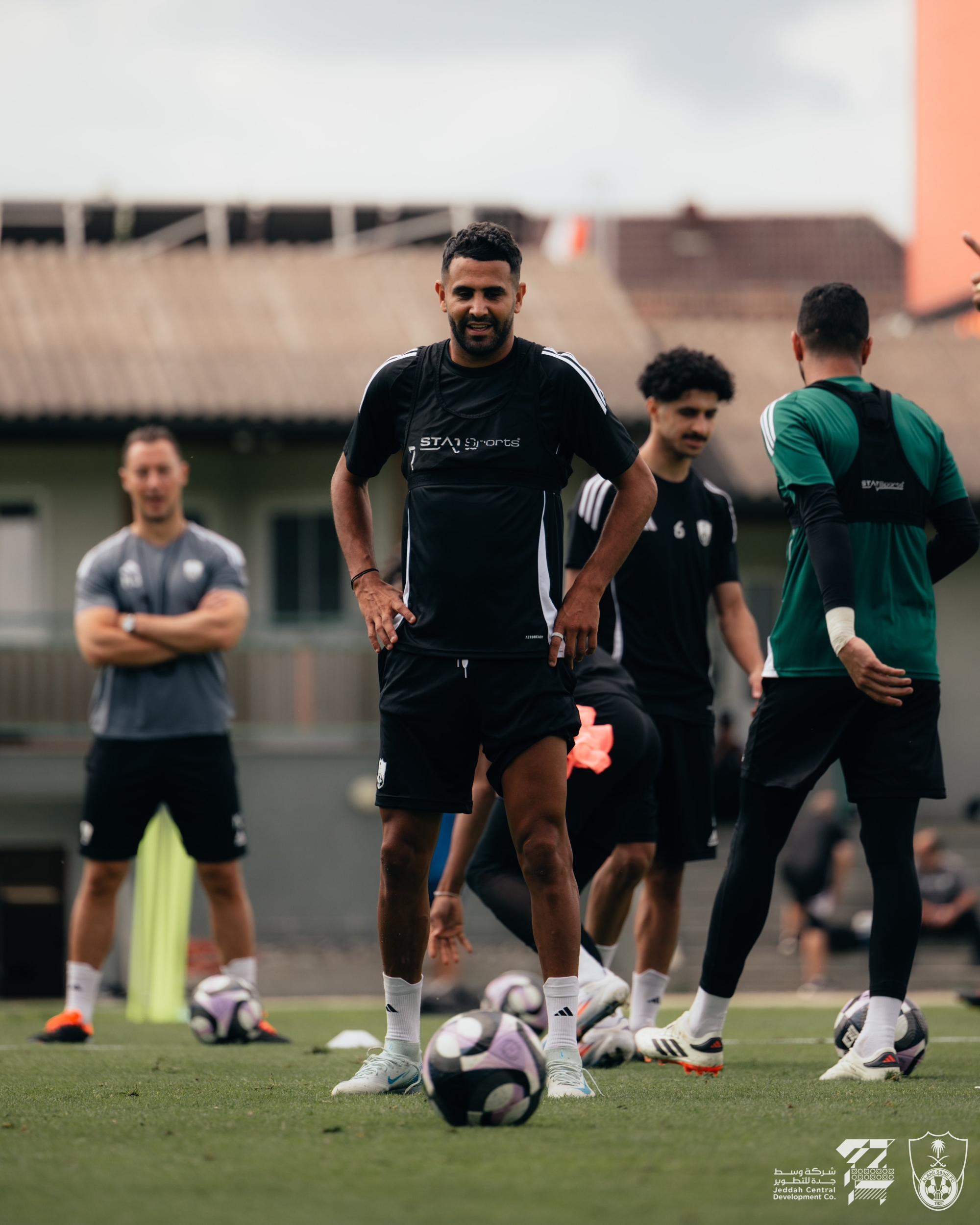 فريق قطري يجهز الأهلي للموسم الجديد
