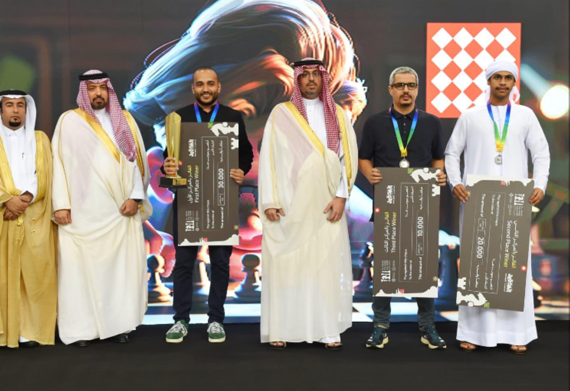 سعود بن جلوي يتوّج الفائزين ببطولة موسم جدة للشطرنج