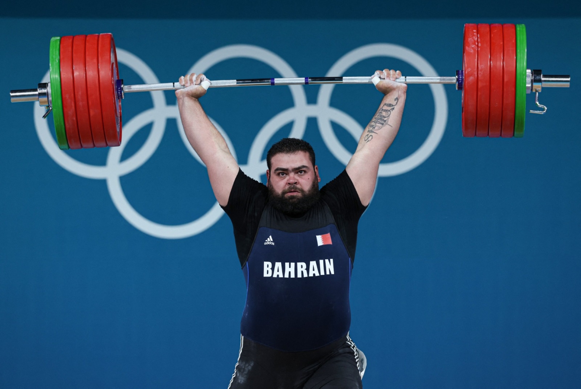 البحريني ميناسيان يحرز برونزية رفع الأثقال في أولمبياد 2024
