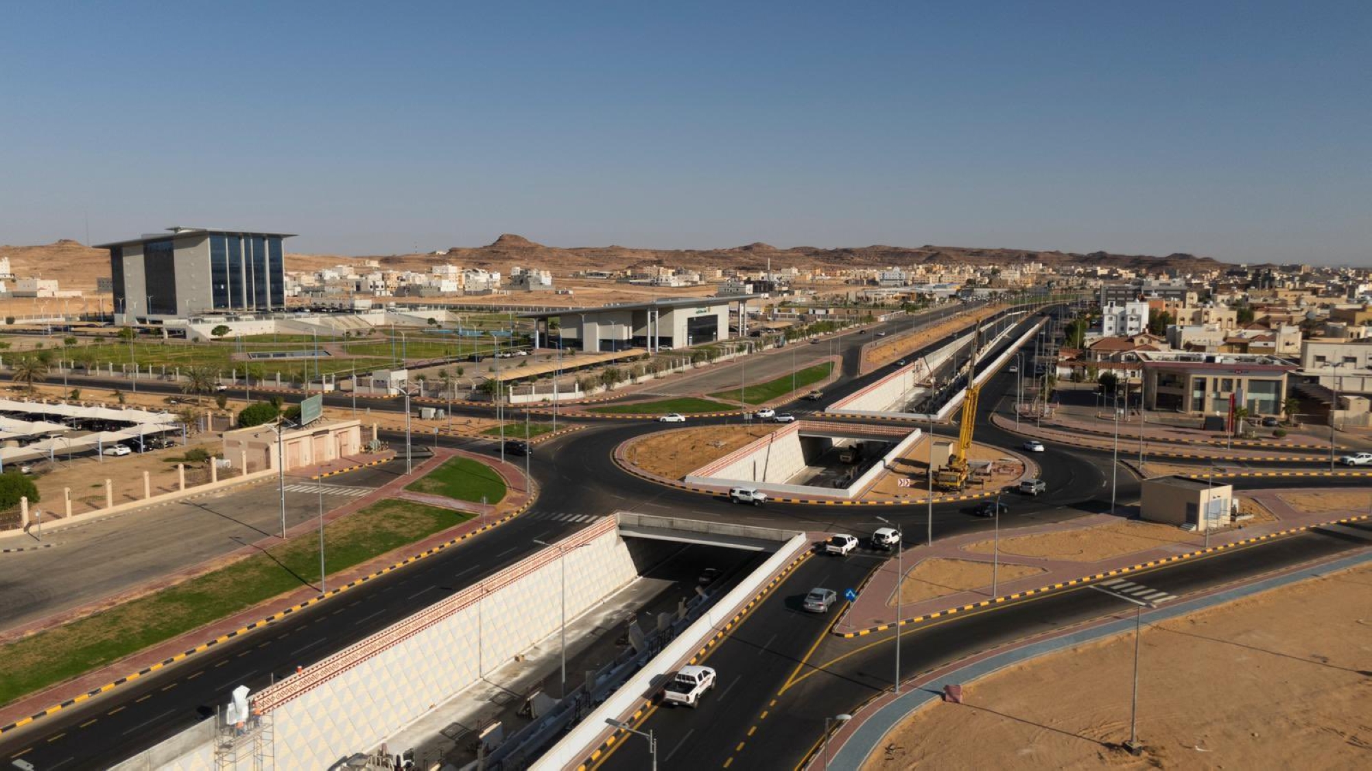 إنجاز 95% من جسر ونفق طريق الملك خالد بسكاكا