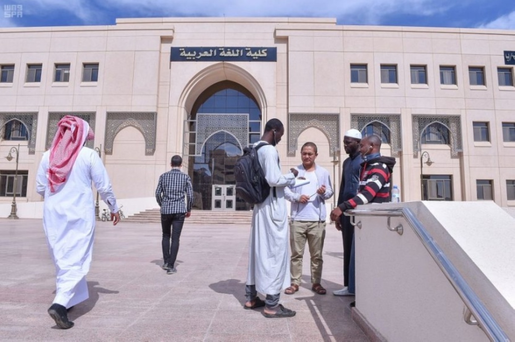 أمطار المدينة تعلّق الدراسة المسائية بالجامعة الإسلامية