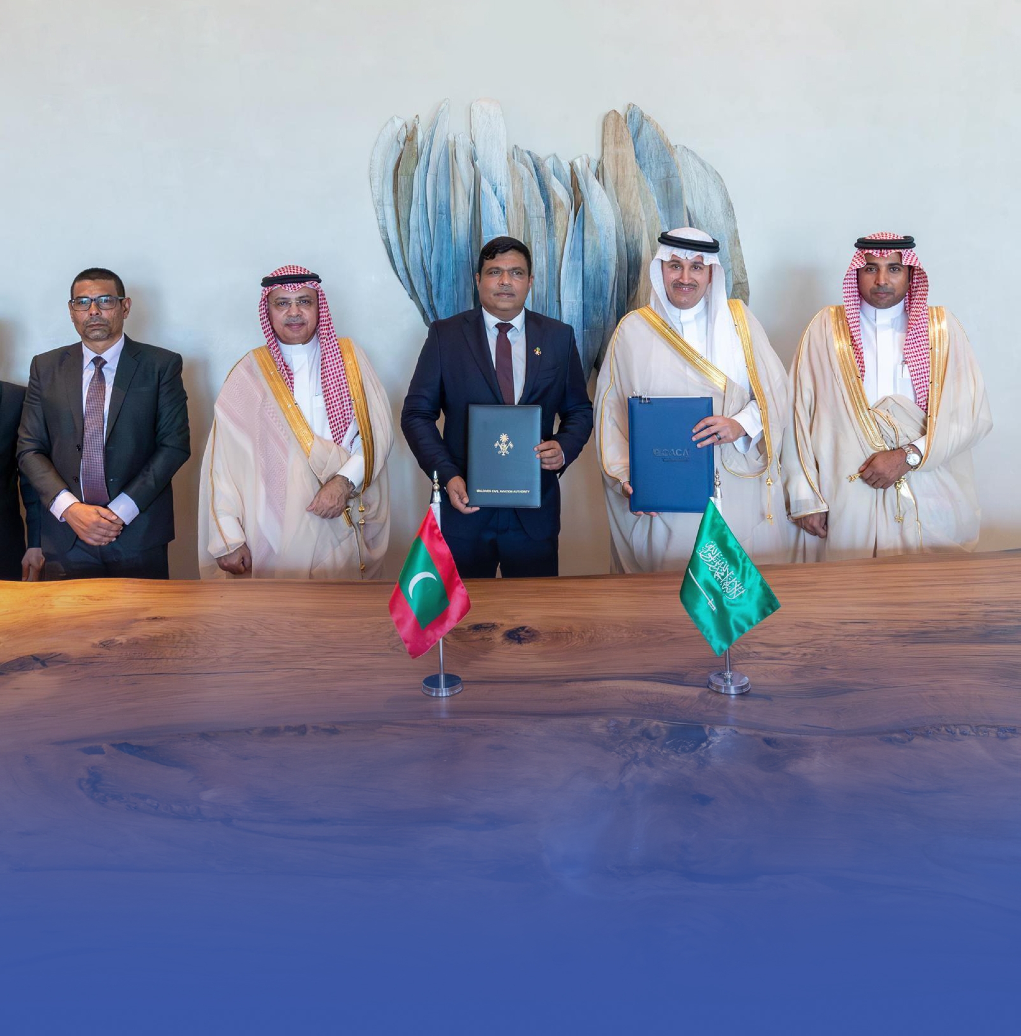 المملكة والمالديف يتعاونان بالمهابط والطائرات المائية