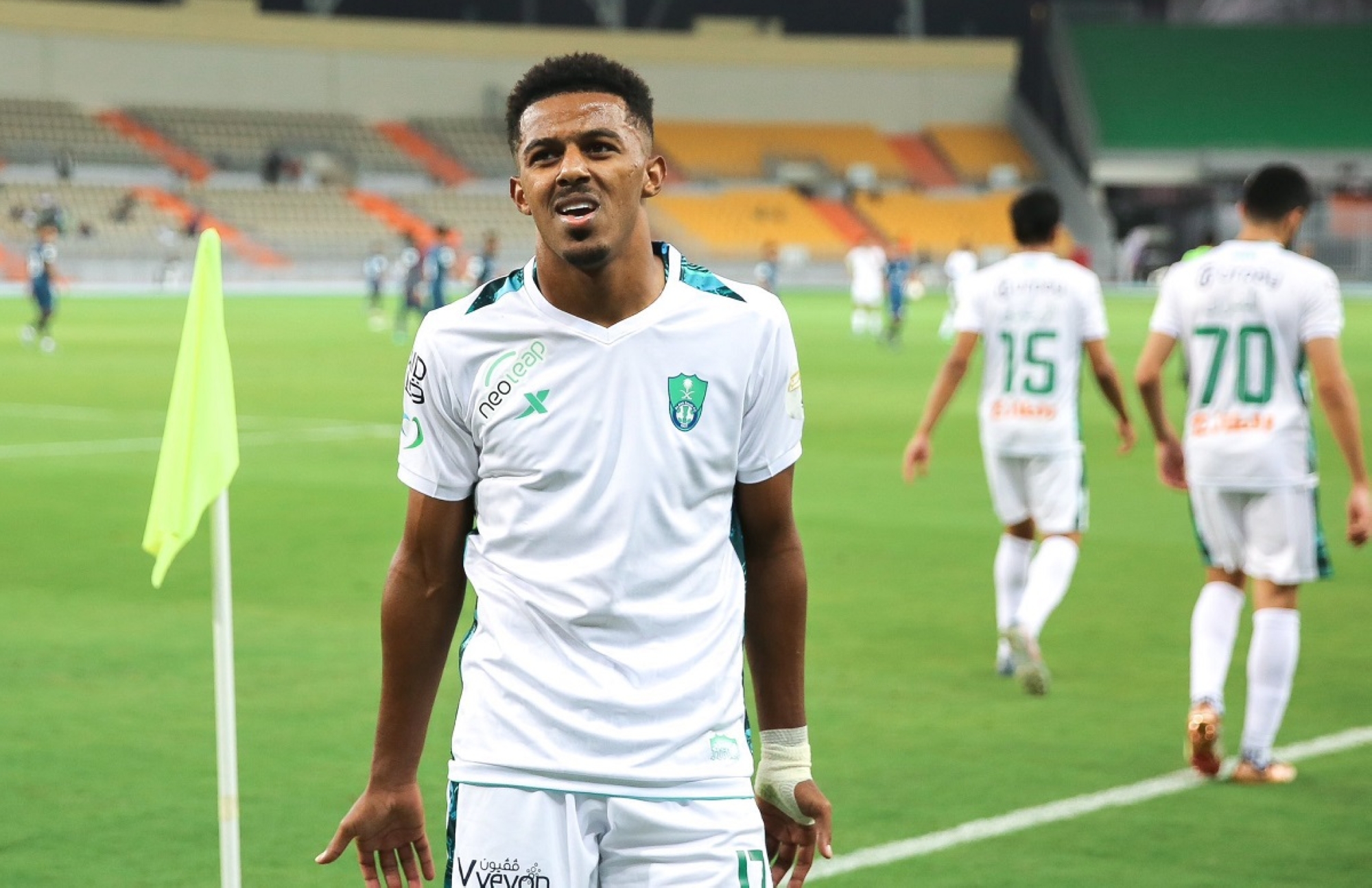 الأهلي يعلن رحيل هندي وعسيري