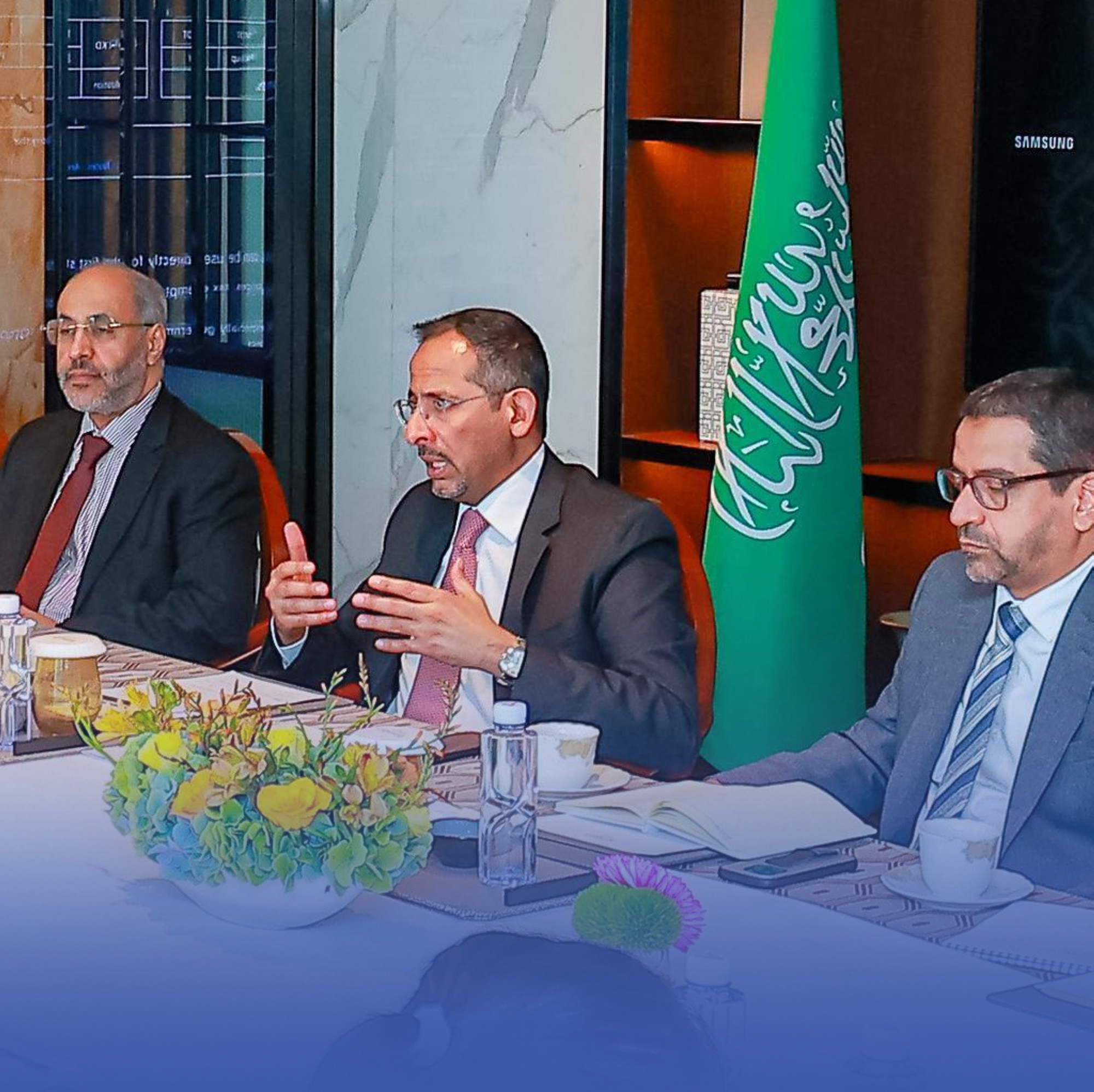 وزير الصناعة يبحث بالصين توطين الشاحنات