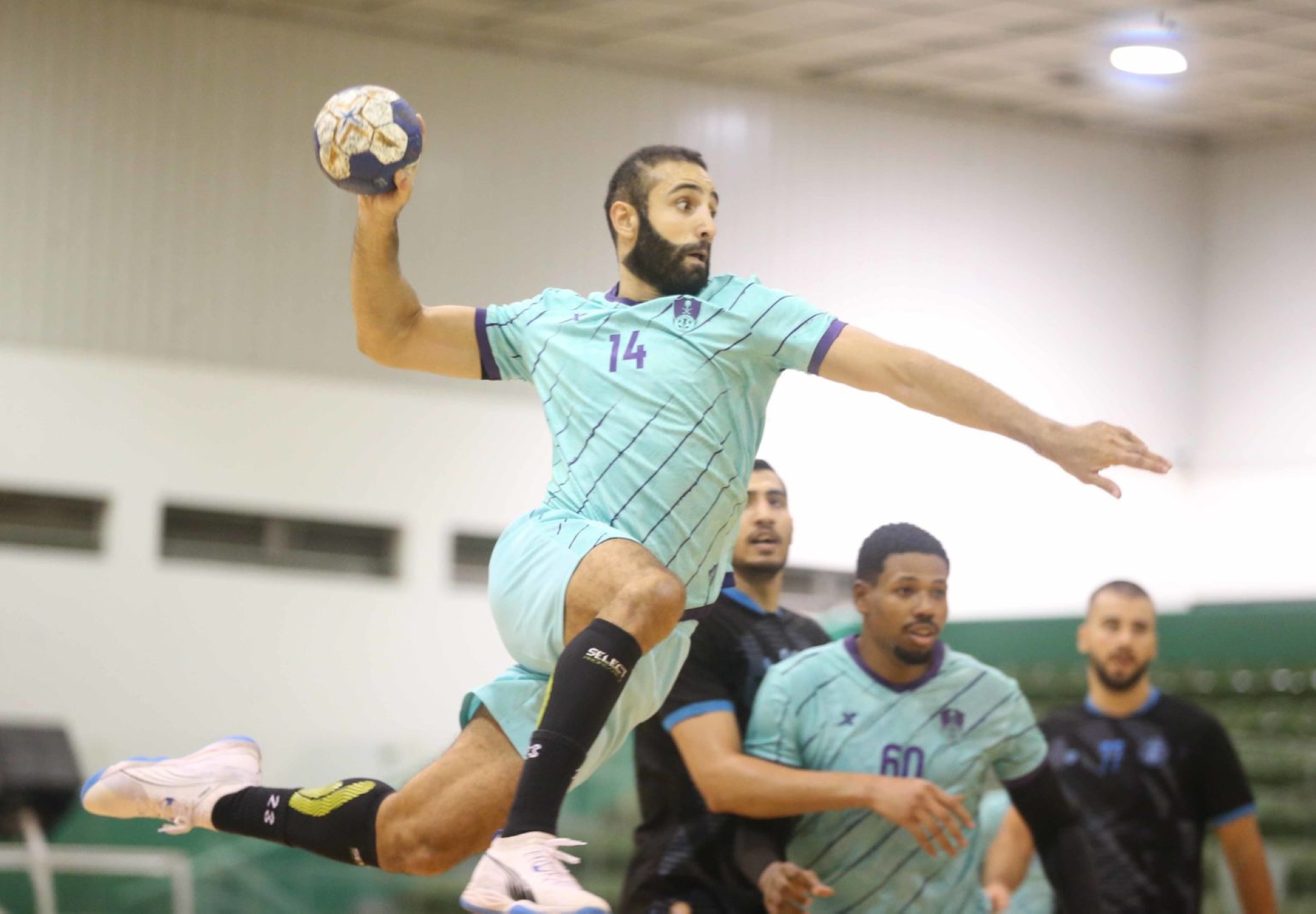 الأهلي يهزم العدالة في ممتاز اليد