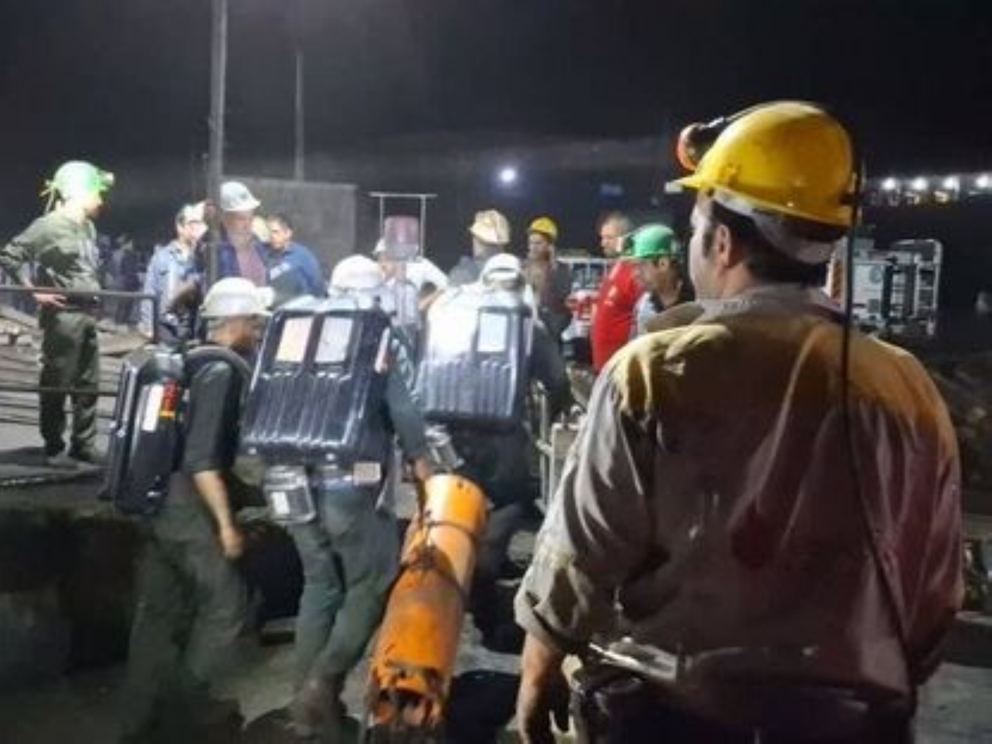 مصرع 51 في انفجار بمنجم فحم في إيران
