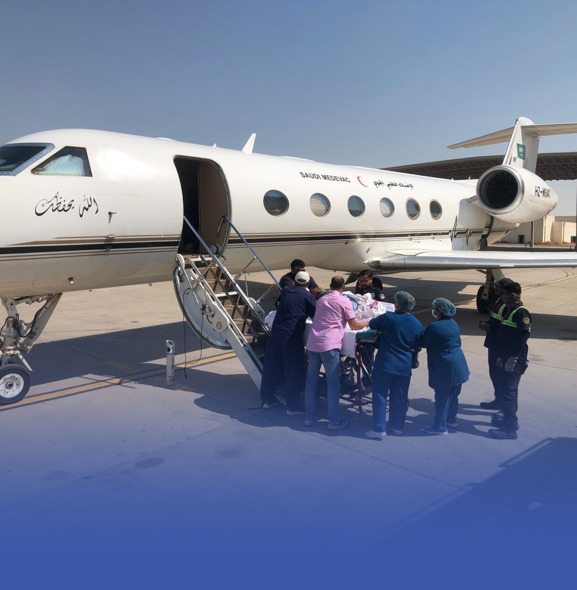 إخلاء مواطن حالته حرجة من الكويت