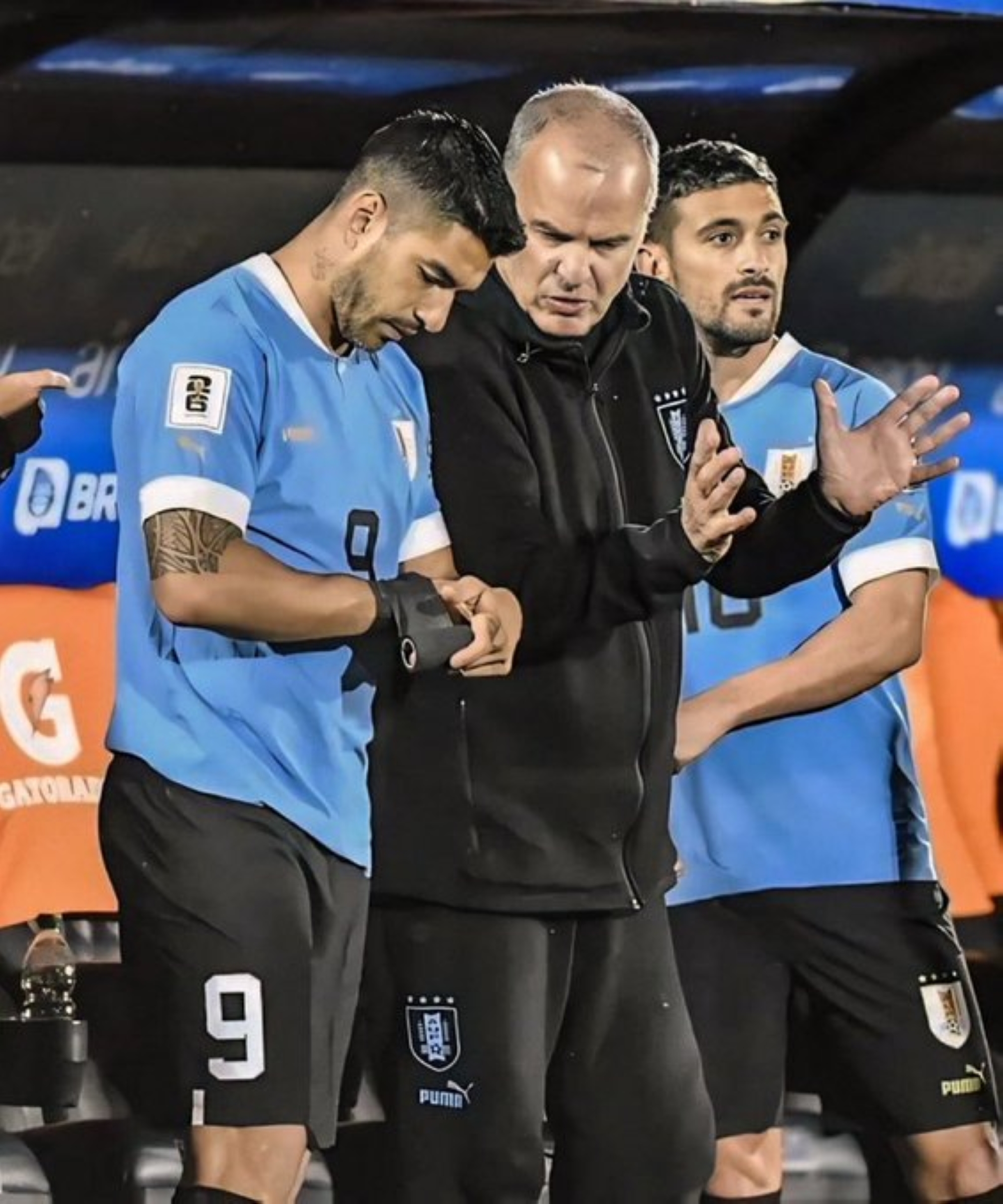 سواريز ينتقد أسلوب مدرب أوروجواي