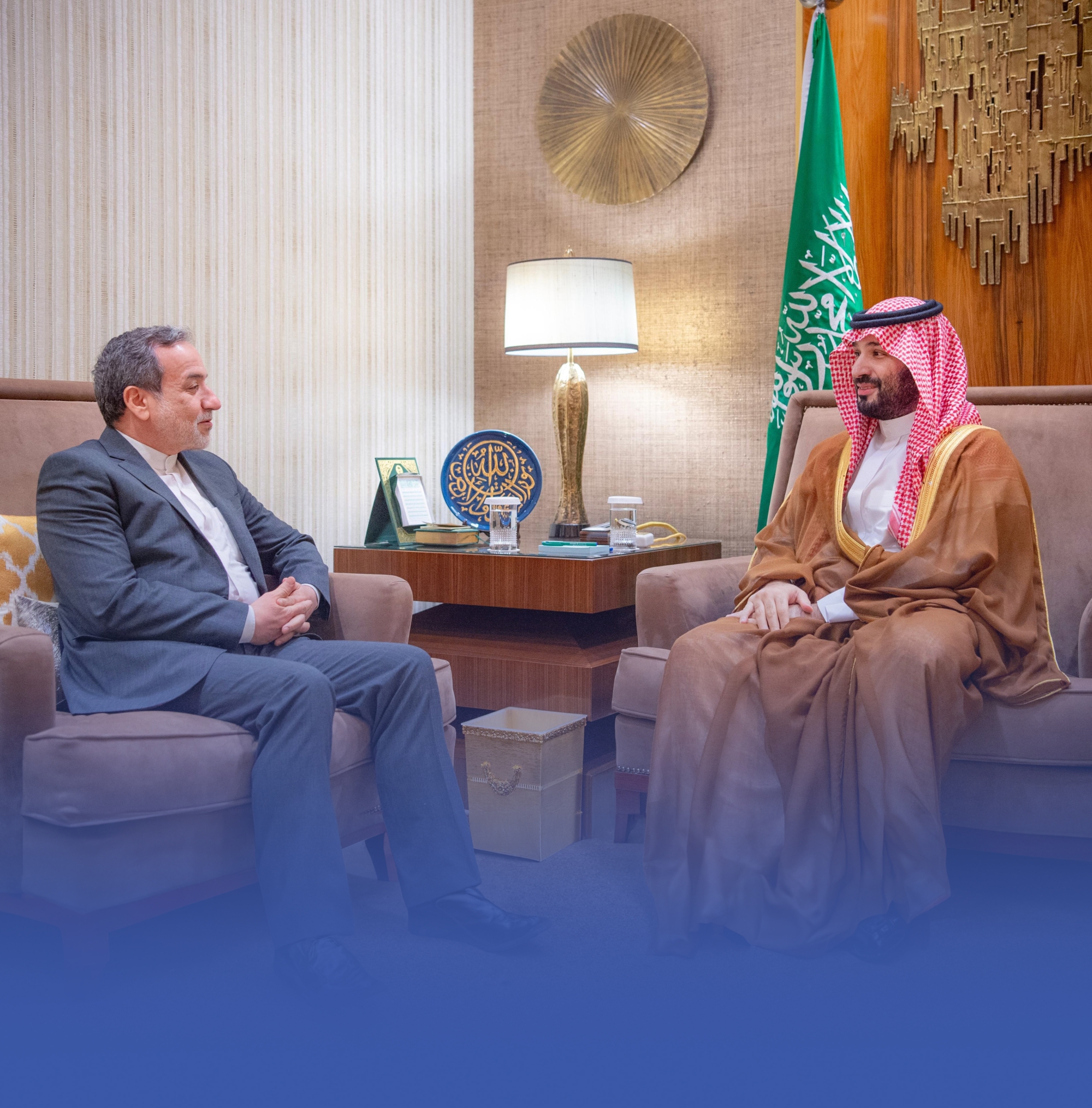 ولي العهد يلتقي وزير الخارجية الإيراني