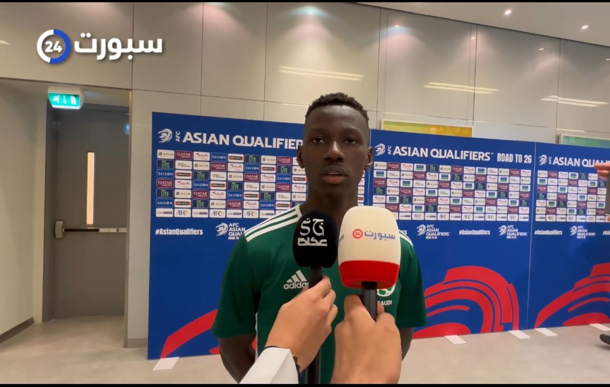 لاعبو المنتخب: إسعاد الجماهير هدفنا