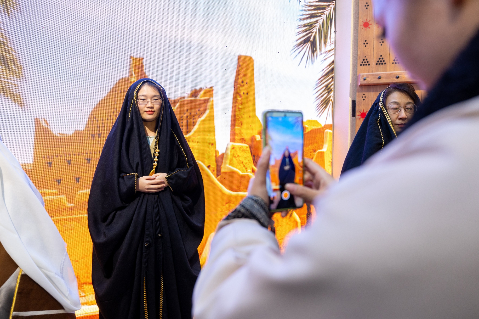 رحلة صينية لاكتشاف سحر التراث السعودي