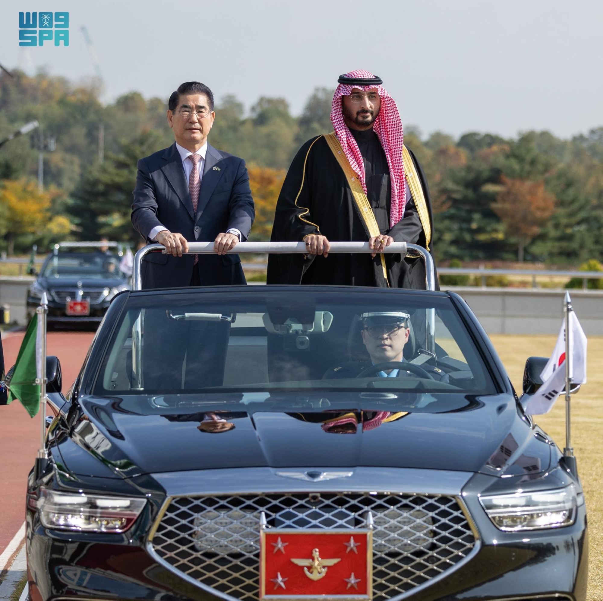 وزير الحرس الوطني يبحث في كوريا تبادل الخبرات
