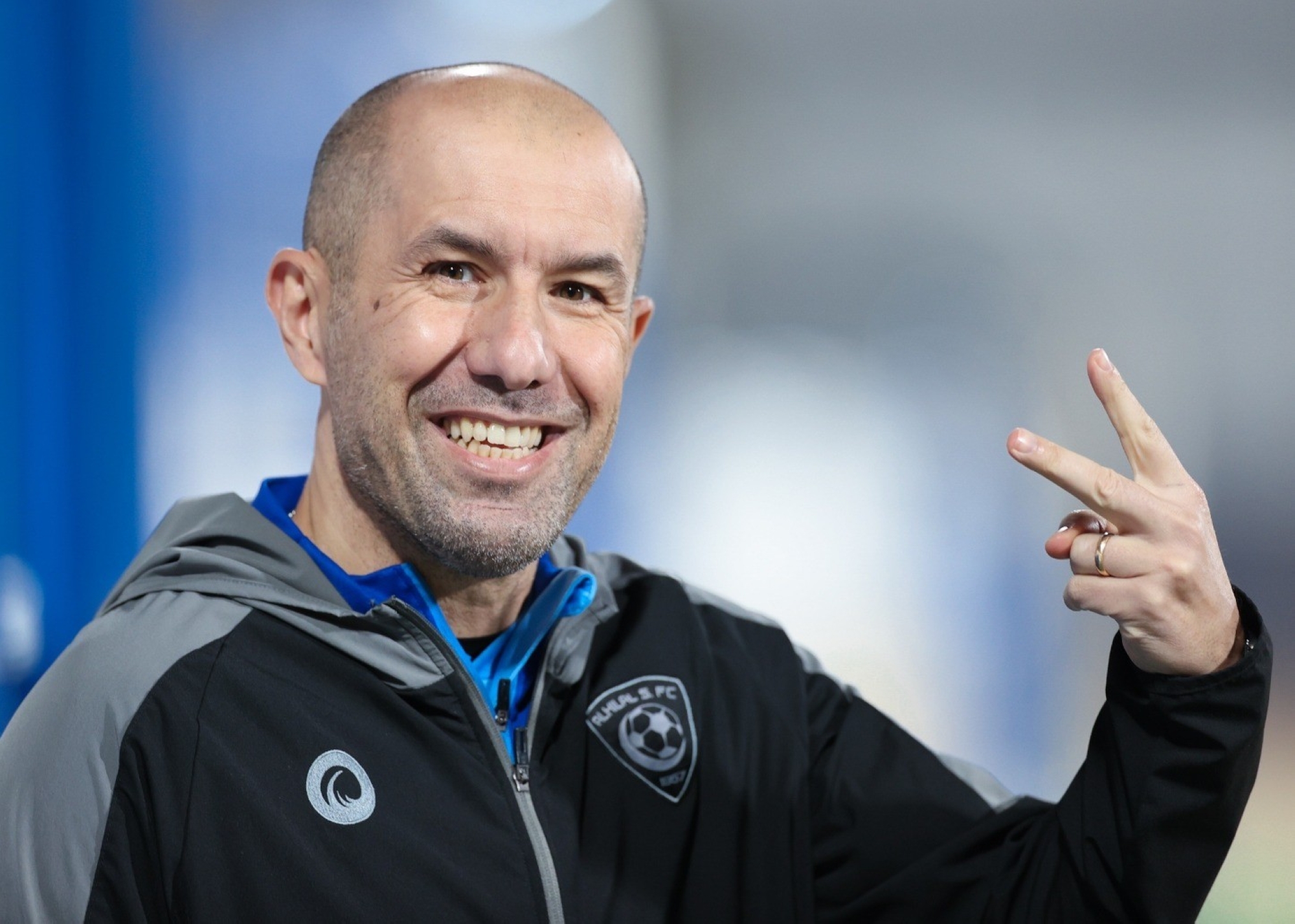 العين الإماراتي يتعاقد مع مدرب الهلال السابق