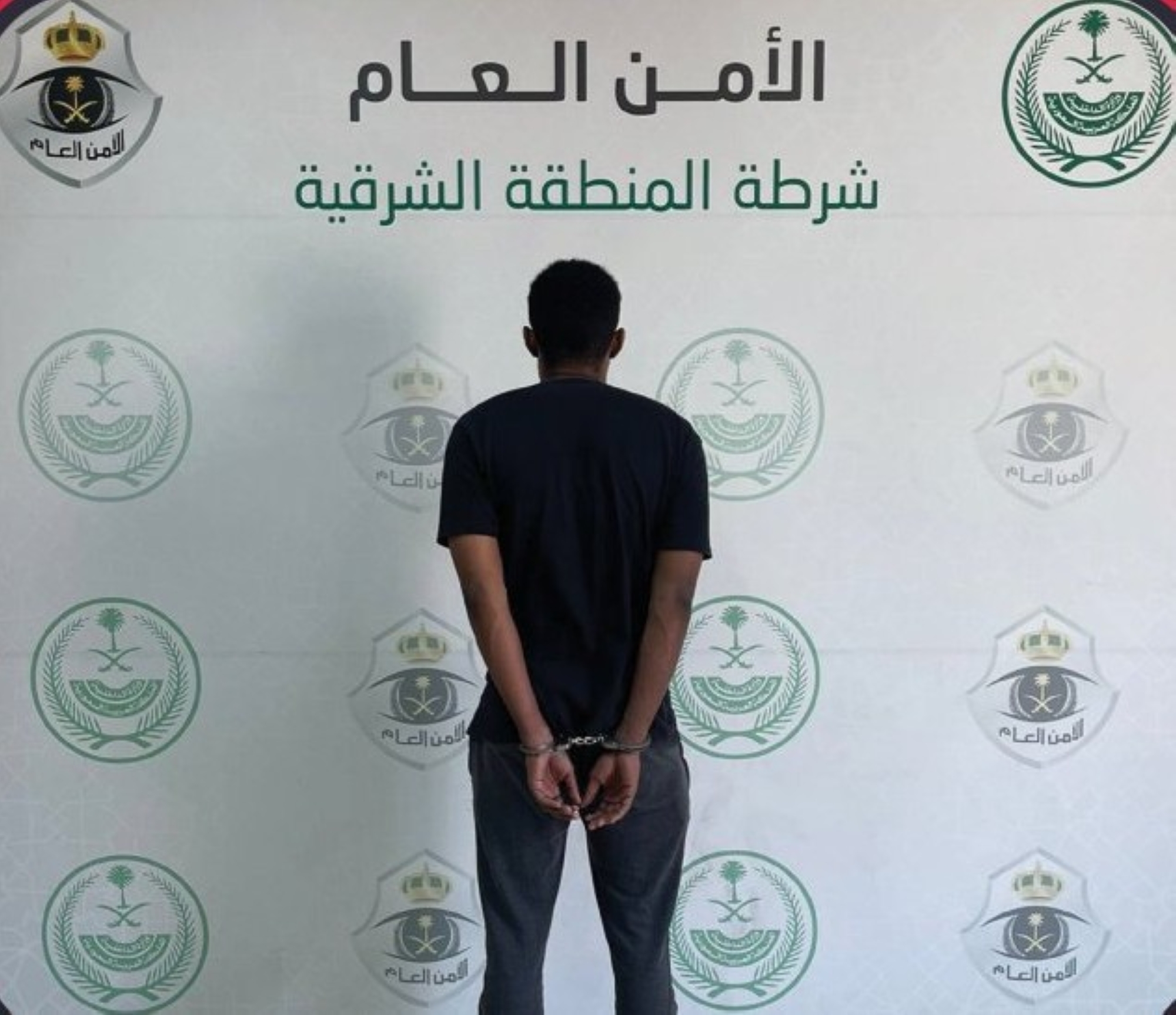 القبض على مقيم قتل آخر طعناً وبسكب "الأسيد" عليه