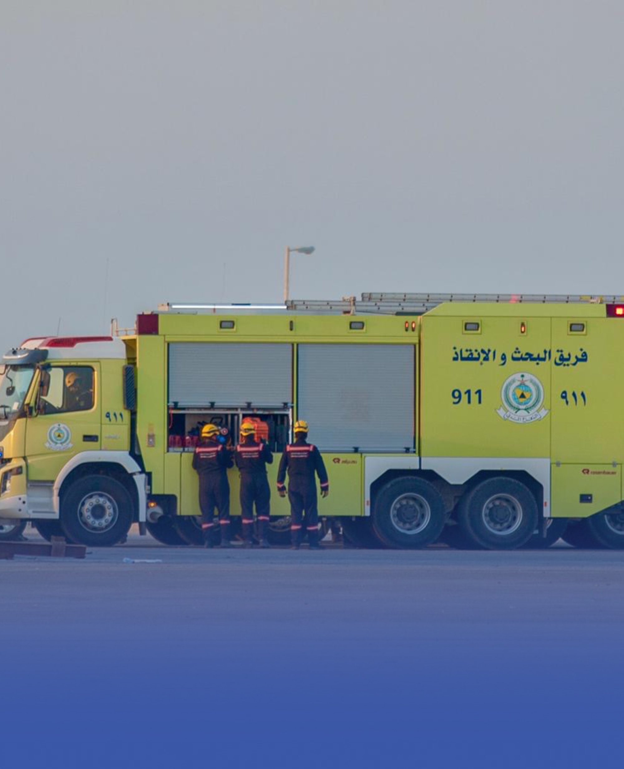 الدفاع المدني يباشر حادثة سقوط مبنى شعبي في مكة