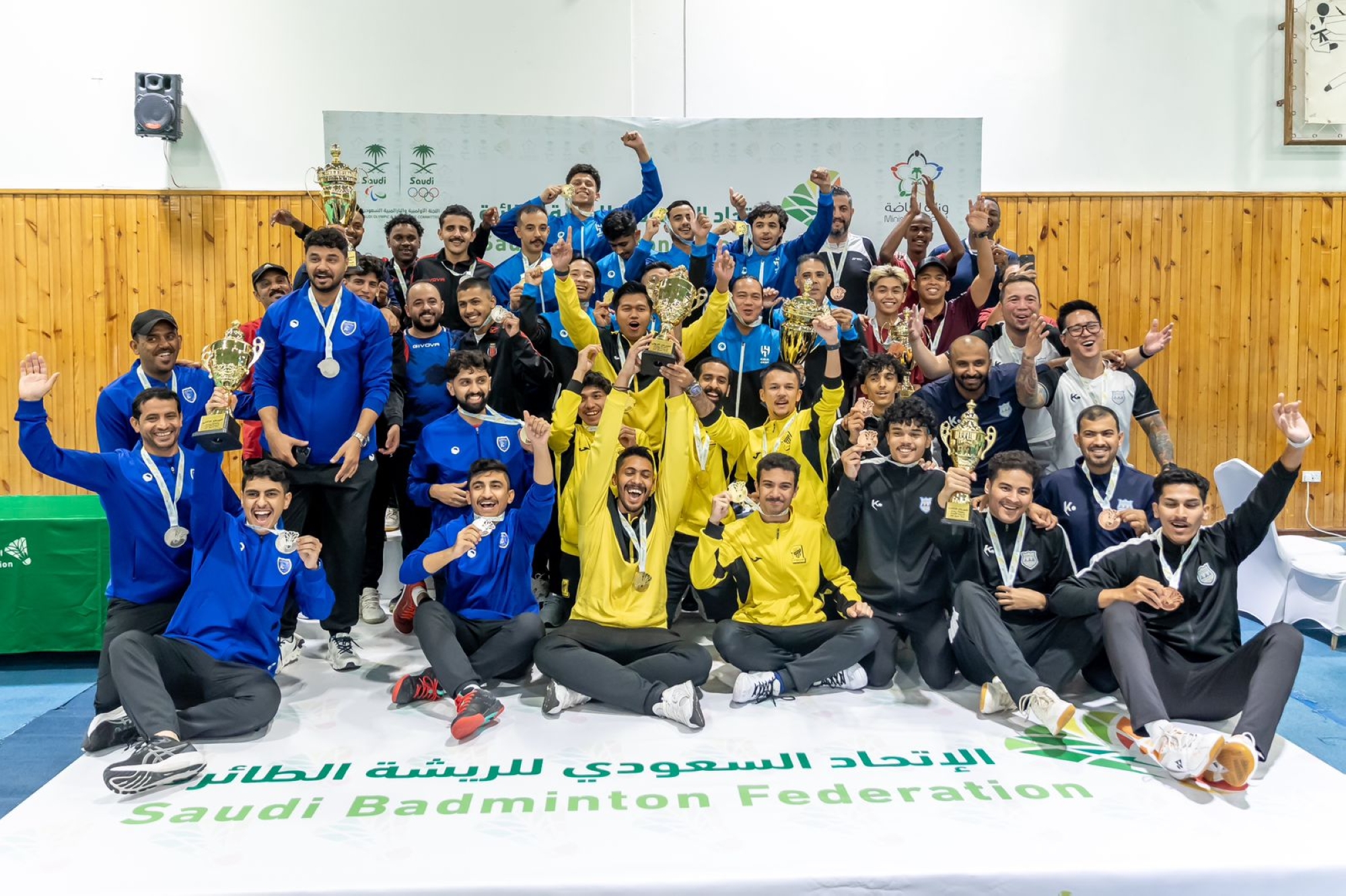 الهلال يحلق بقمة الريشة للممتاز والاتحاد يتربع على صدارة الأولى