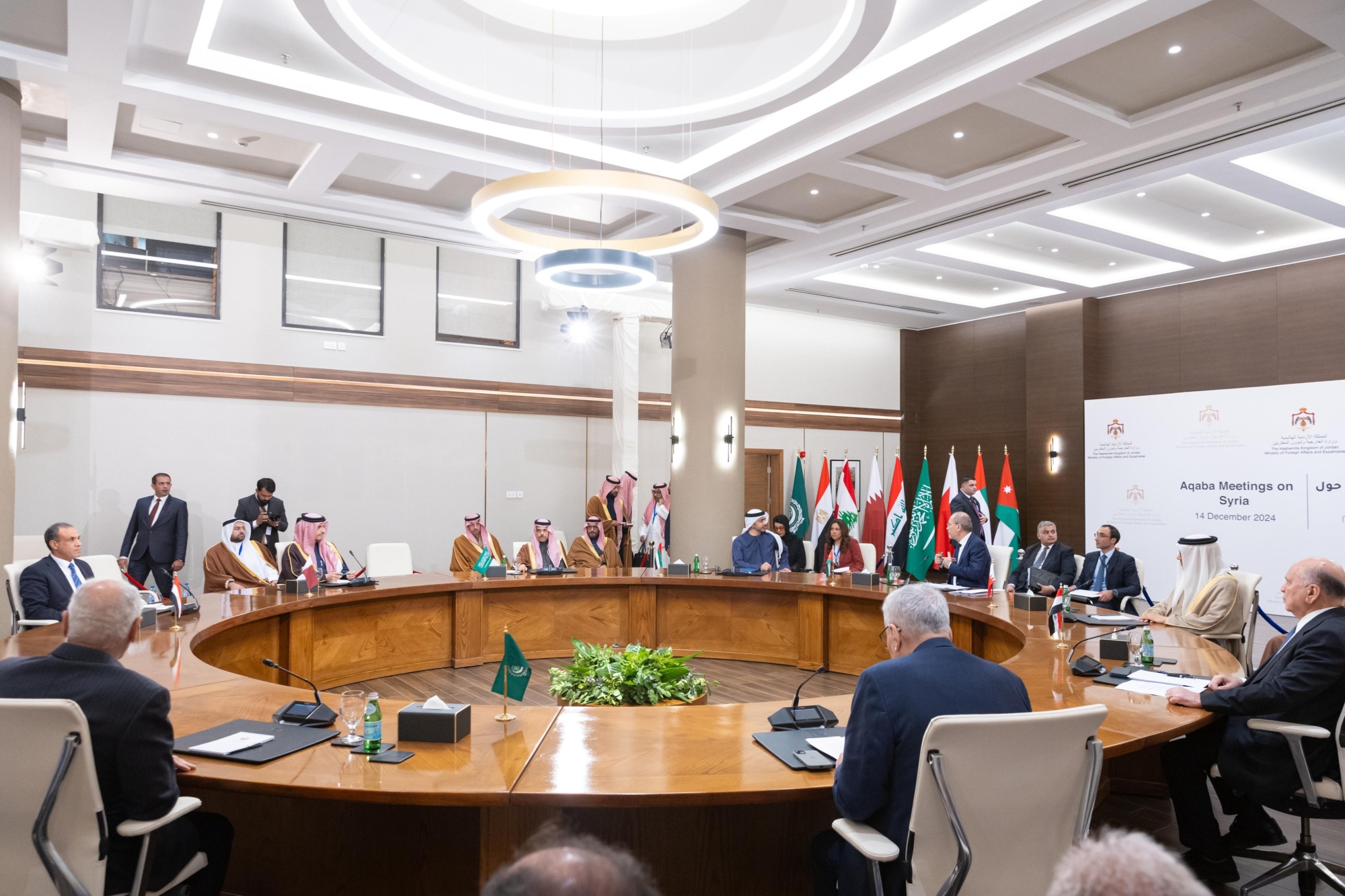 تأييد عربي لبدء عملية سياسية شاملة في سوريا