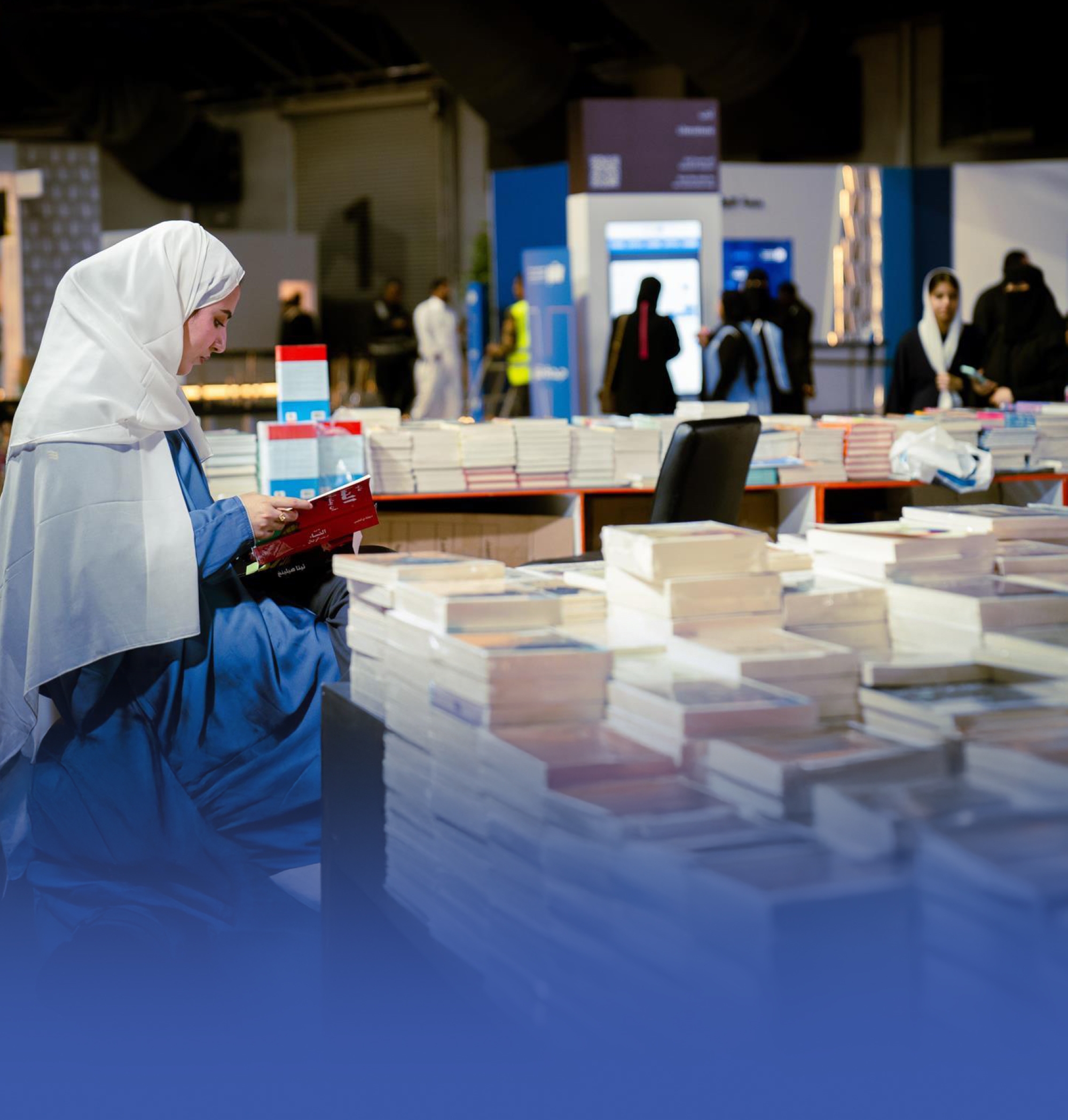 الكتب المخفضة تحقق مبيعات قياسية بـ "جدة للكتاب"