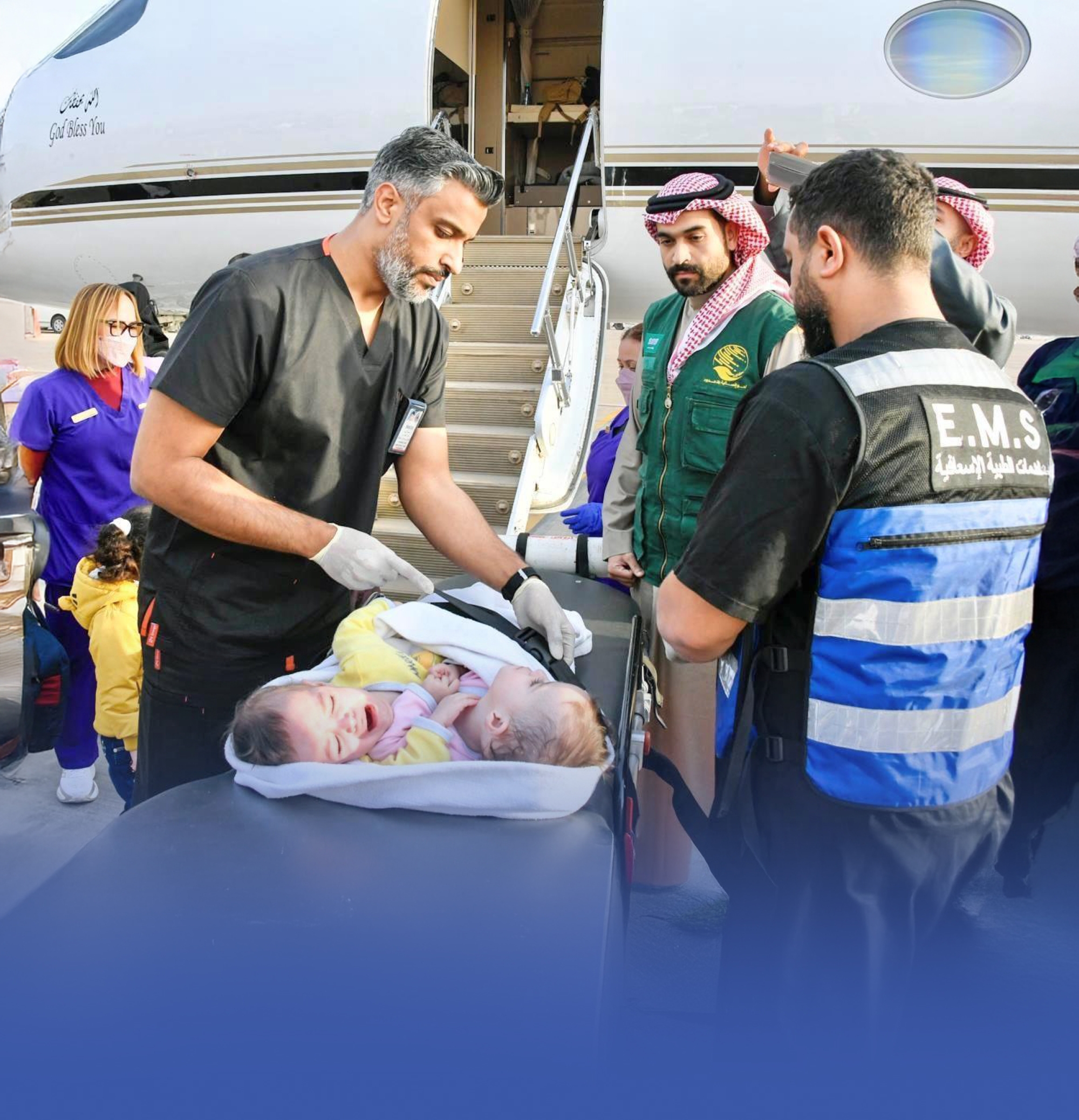 وصول التوأم السيامي السوري "سيلين وإيلين" إلى الرياض