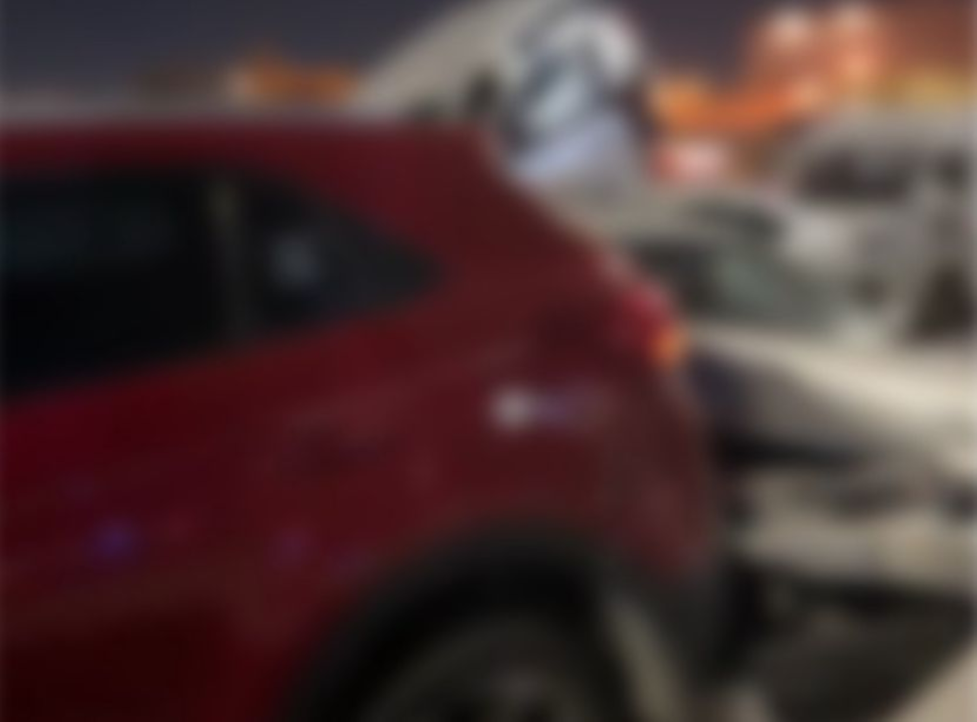 "المرور" يُباشر حادث تصادم 9 مركبات في الشرقية