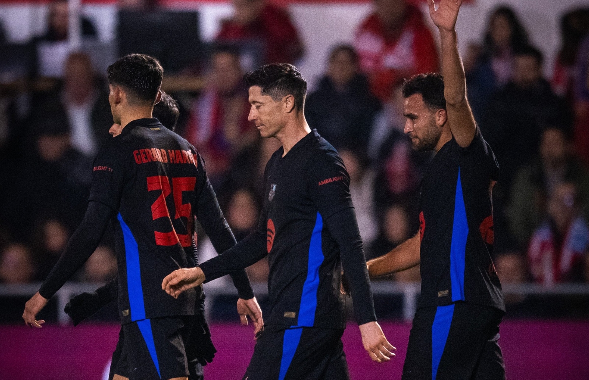ليفاندوفسكي يقود برشلونة لدور 16 بكأس إسبانيا