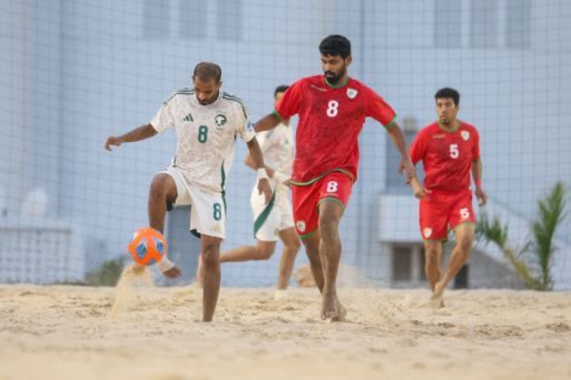 أخضر الشاطئية يتغلب على عُمان ودياً في معسكر مسقط