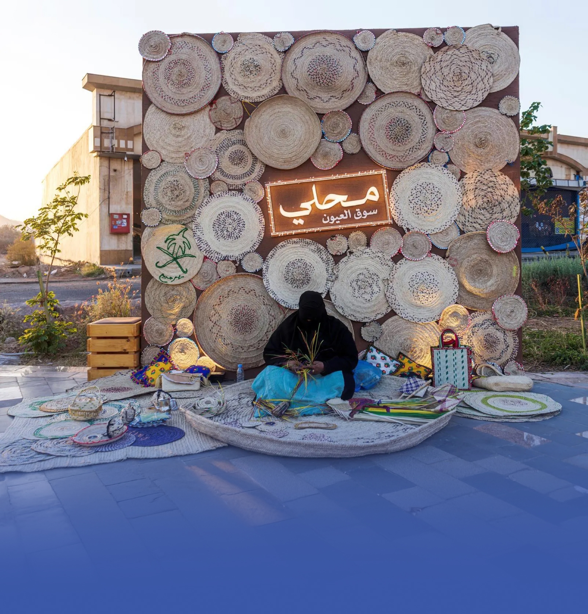 سوق العيون بالمدينة.. وجهة التراث والإبداع