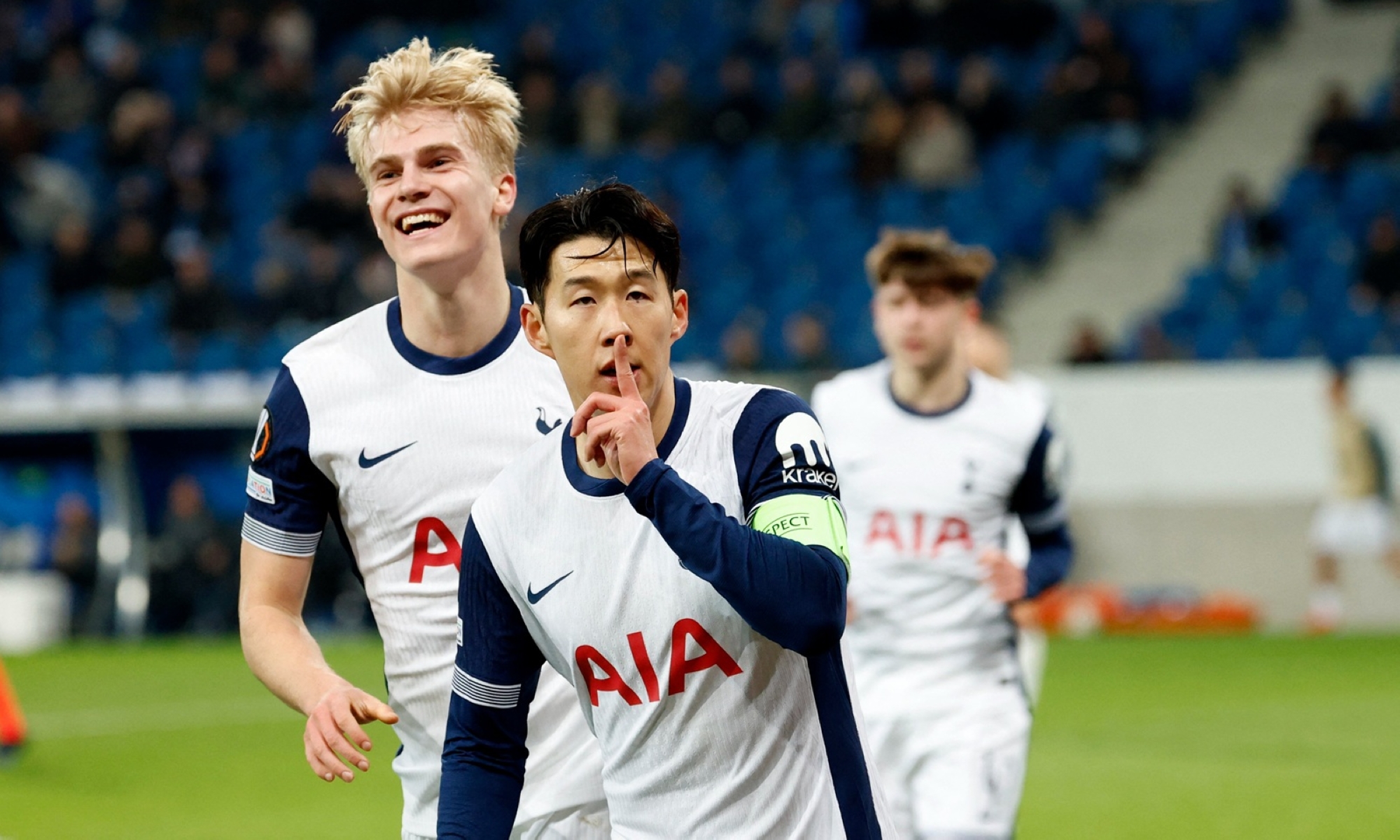 توتنهام يعزز آماله في التأهل المباشر في الدوري الأوروبي