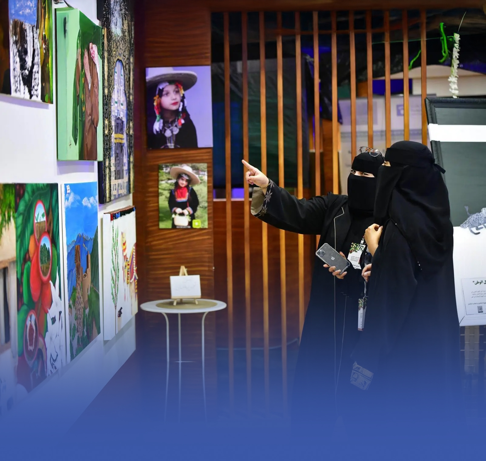 30 لوحة فنية تترجم الإبداع في جازان
