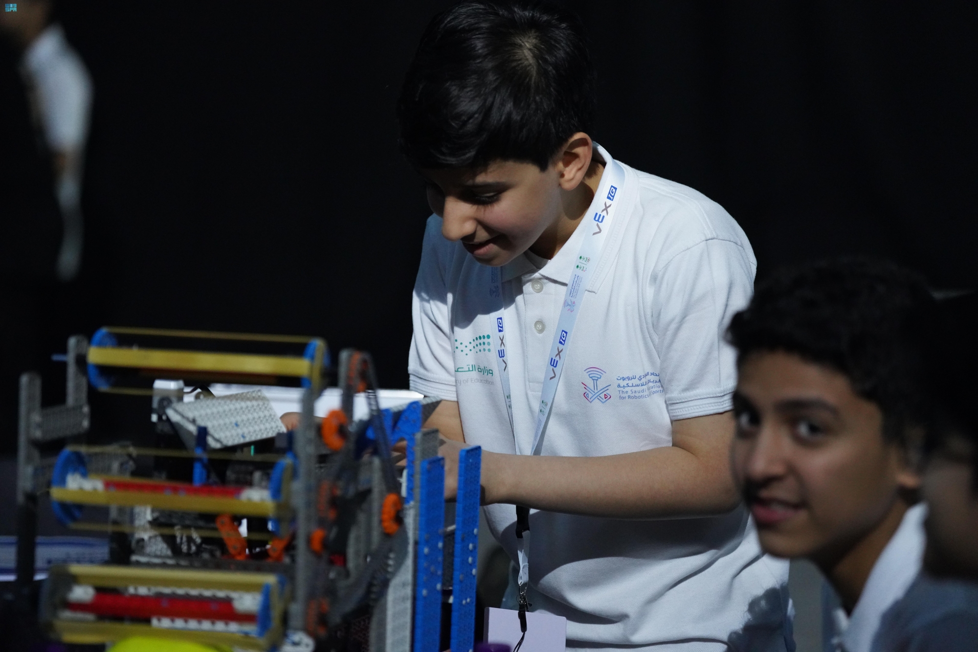 انطلاق بطولة "VEX IQ" لتصميم وبرمجة الروبوتات