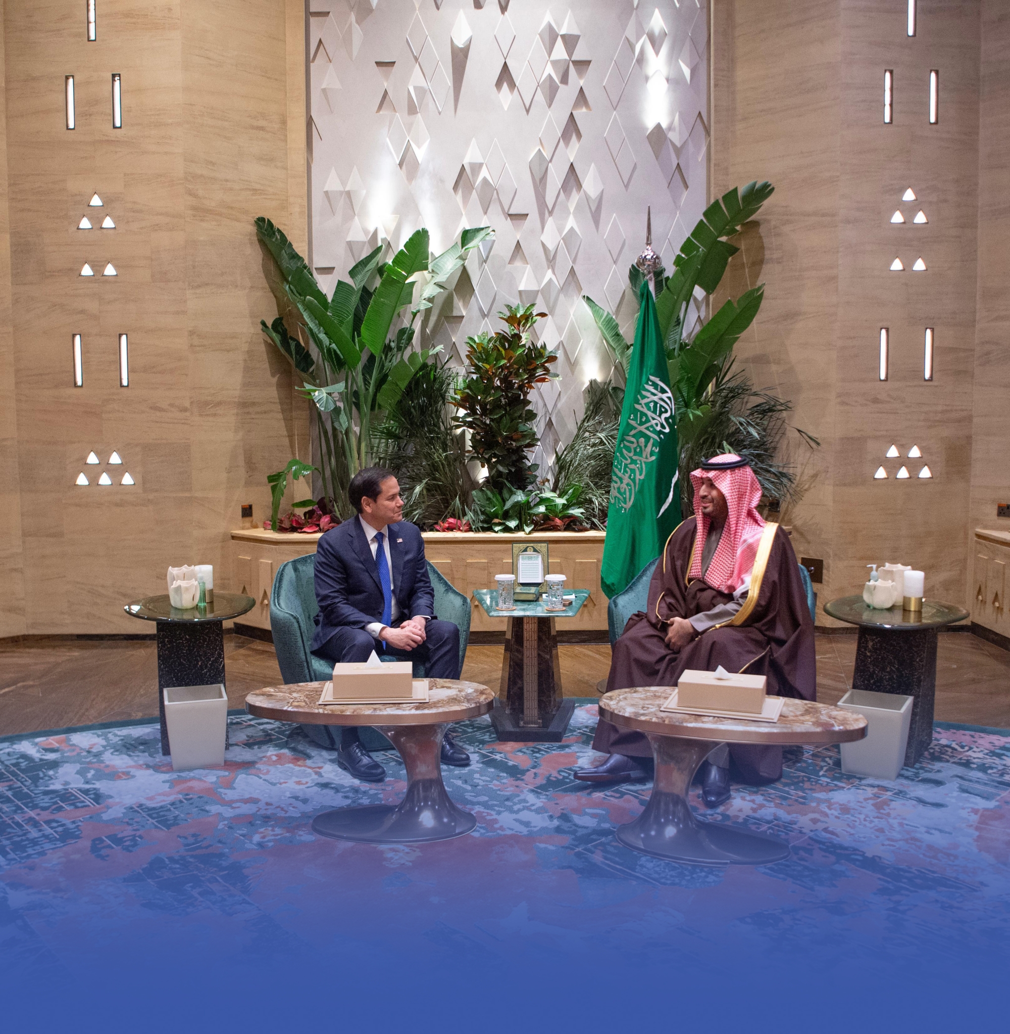 ولي العهد ووزير الخارجية الأمريكي يبحثان الأوضاع الإقليمية والدولية