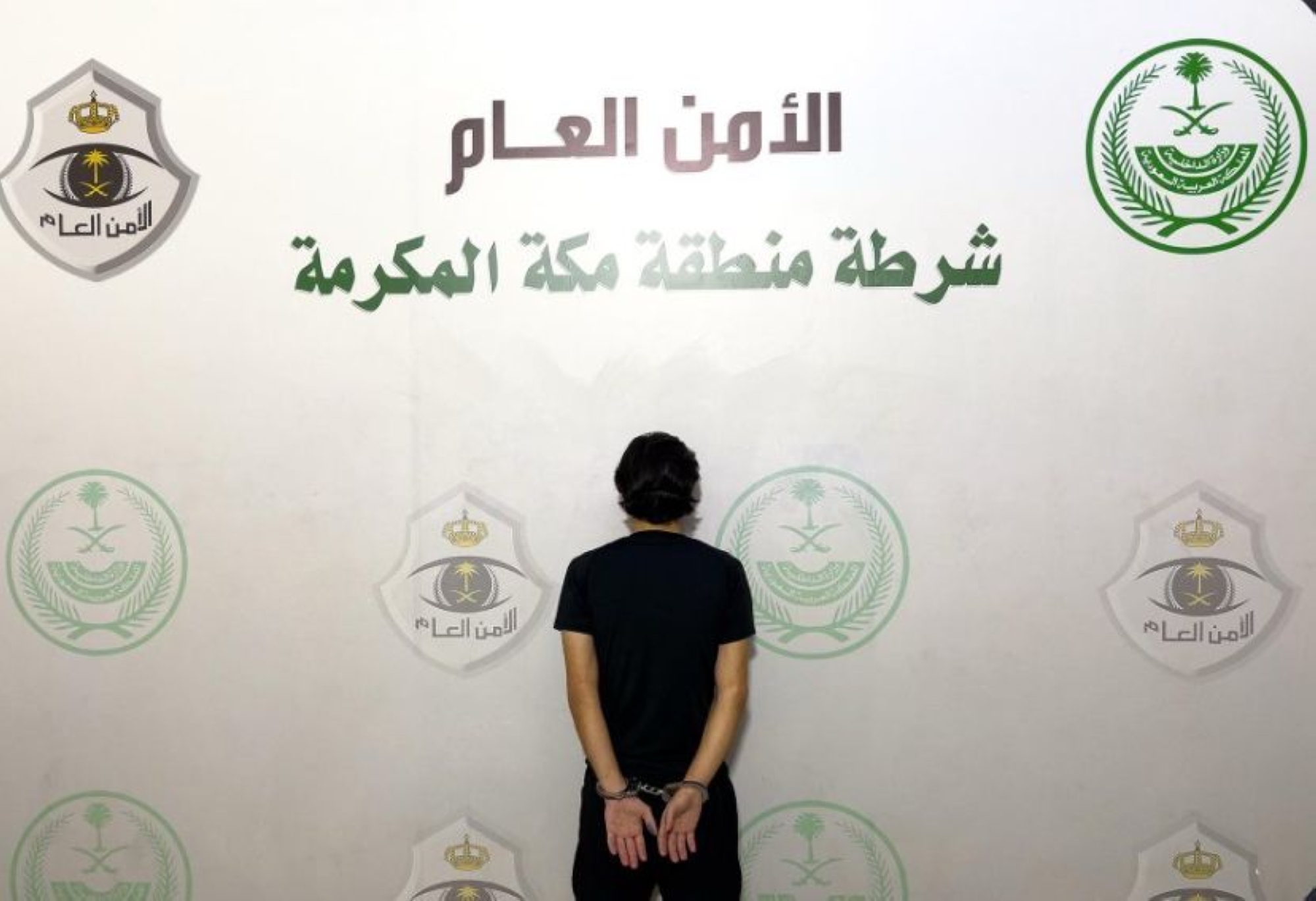 القبض على مقيم لتكسيره زجاج مركبات وسرقة ما بداخلها