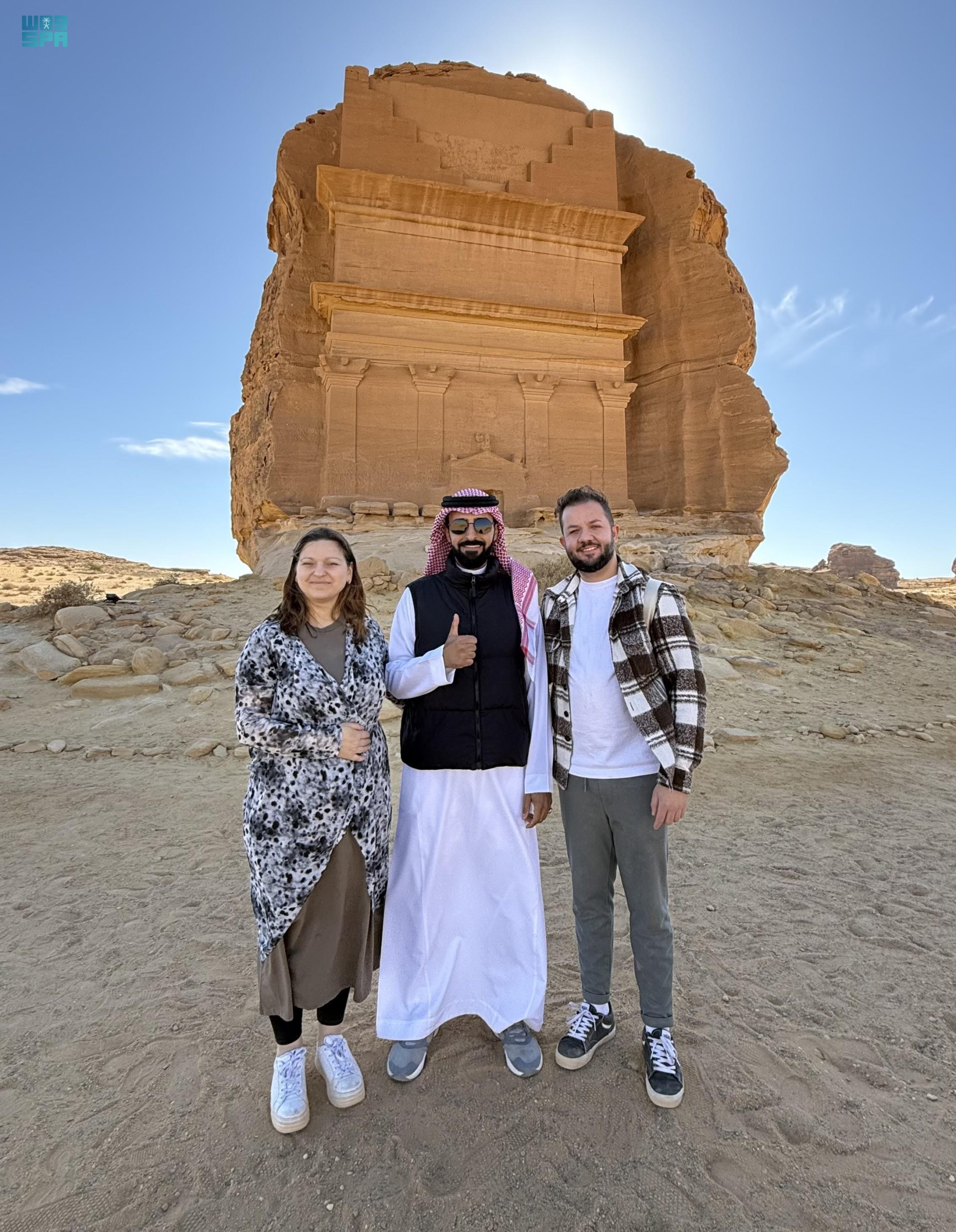نادر العنزي: كسر الحواجز ليروي أسرار العُلا بلمسة ملهمة