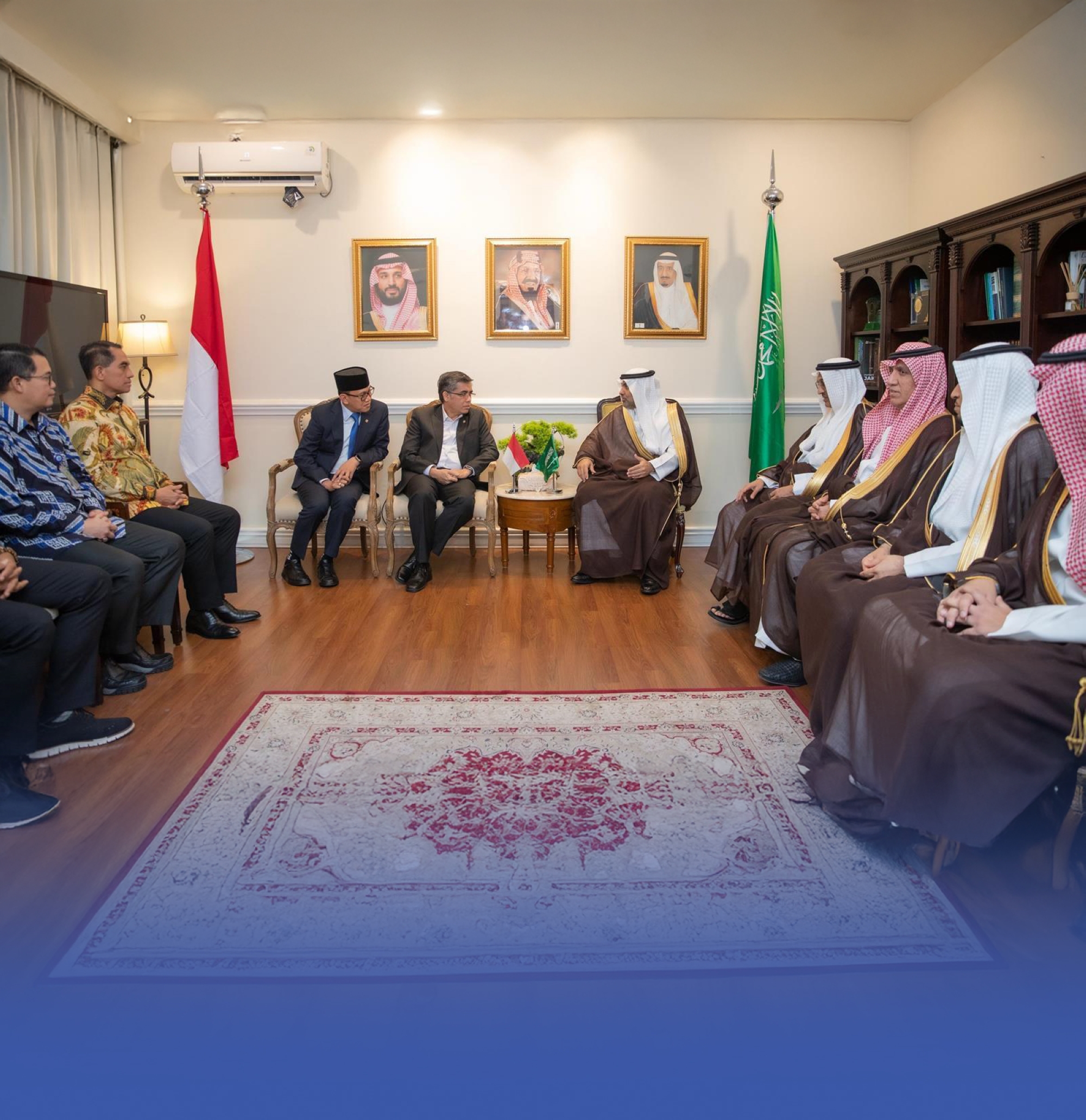وزير الصحة يبحث استقطاب الكفاءات الصحية الإندونيسية