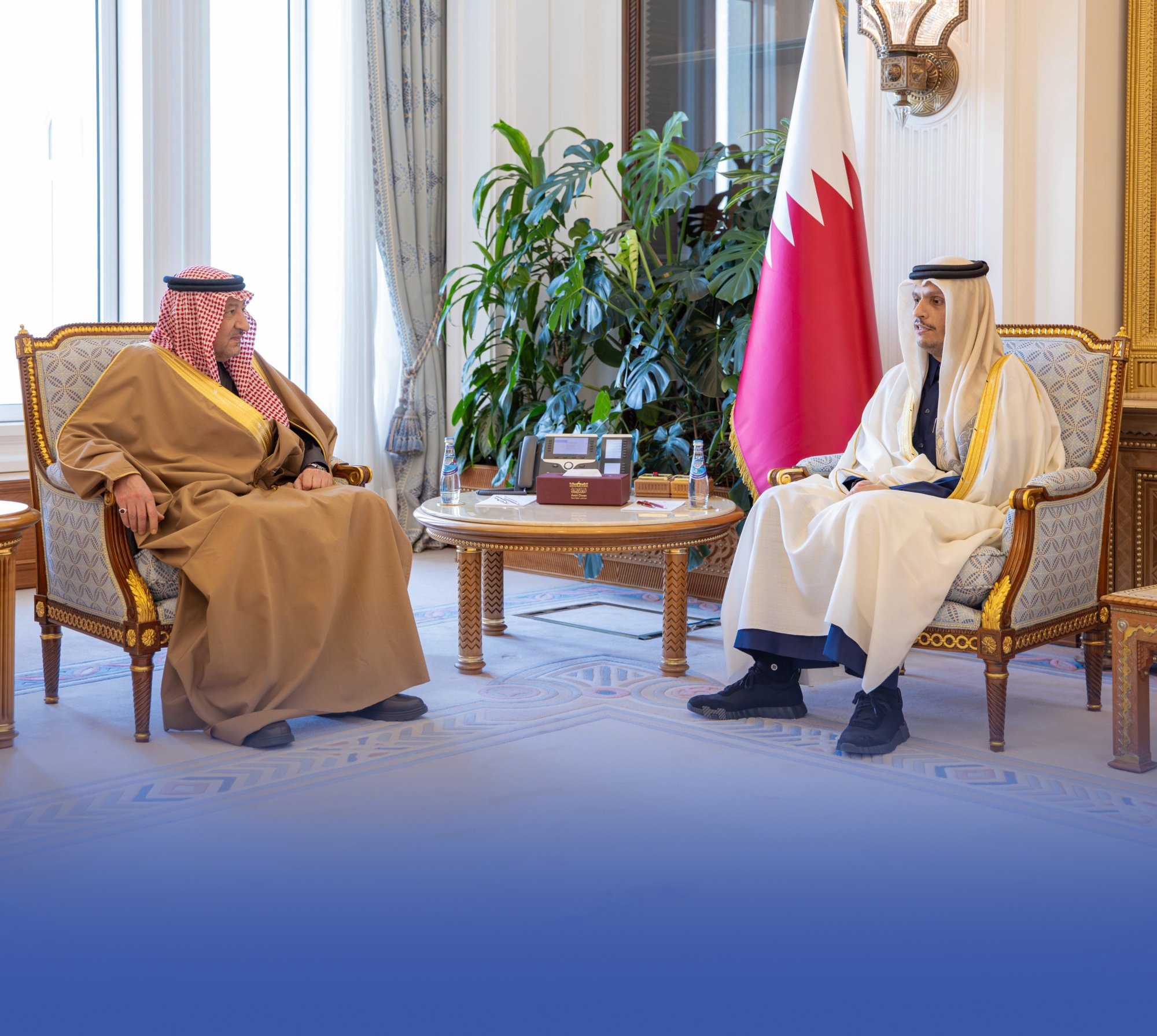 نائب وزير الخارجية ووزير خارجية قطر يبحثان تطوير العلاقات