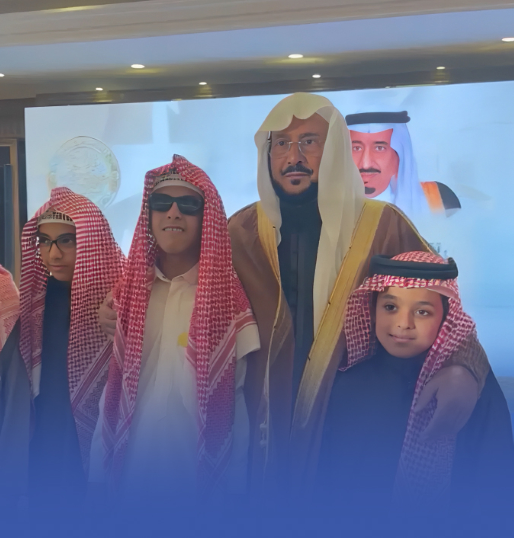 "آل الشيخ" يحقق أمنية كفيف عمره 15 عاماً ويعينه إماماً