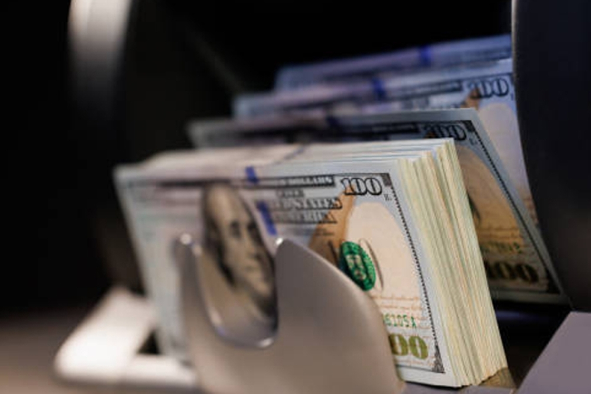 مصرف أمريكي يودع 81 تريليون دولار في حساب عميل بالخطأ