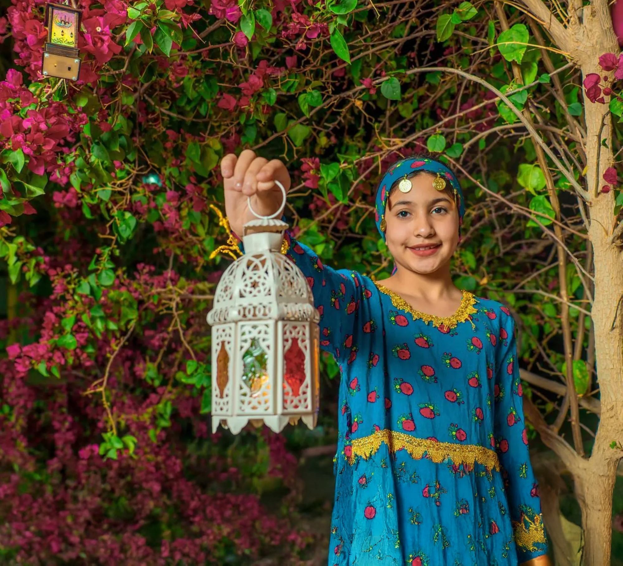 فوانيس رمضان ترسم لوحات روحانية مليئة بالنور