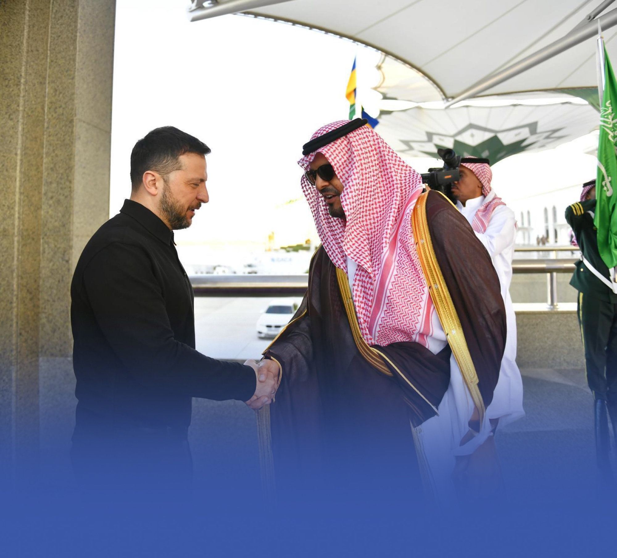 الرئيس الأوكراني ووزير الخارجية الأمريكي يصلان جدة