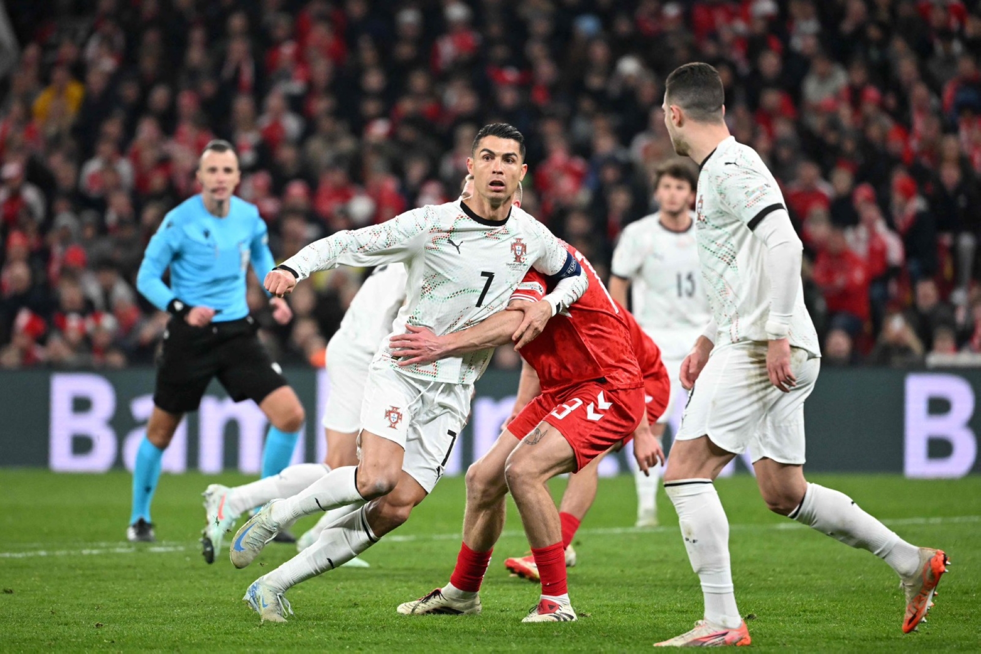 الدنمارك تهزم البرتغال في ذهاب دور الثمانية بدوري الأمم الأوروبية