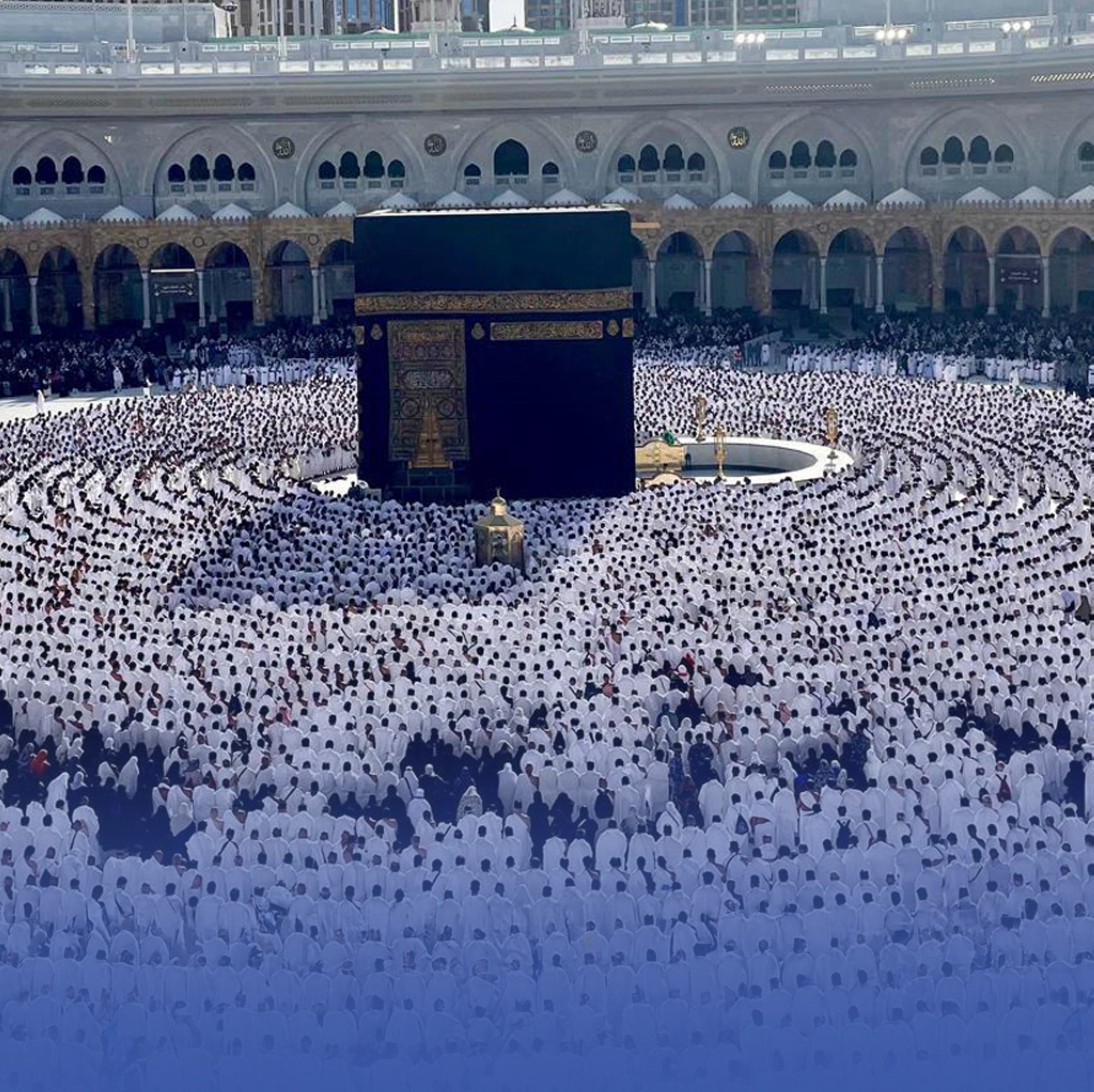 الملايين يؤدون صلاة آخر جمعة من رمضان بالحرمين الشريفين