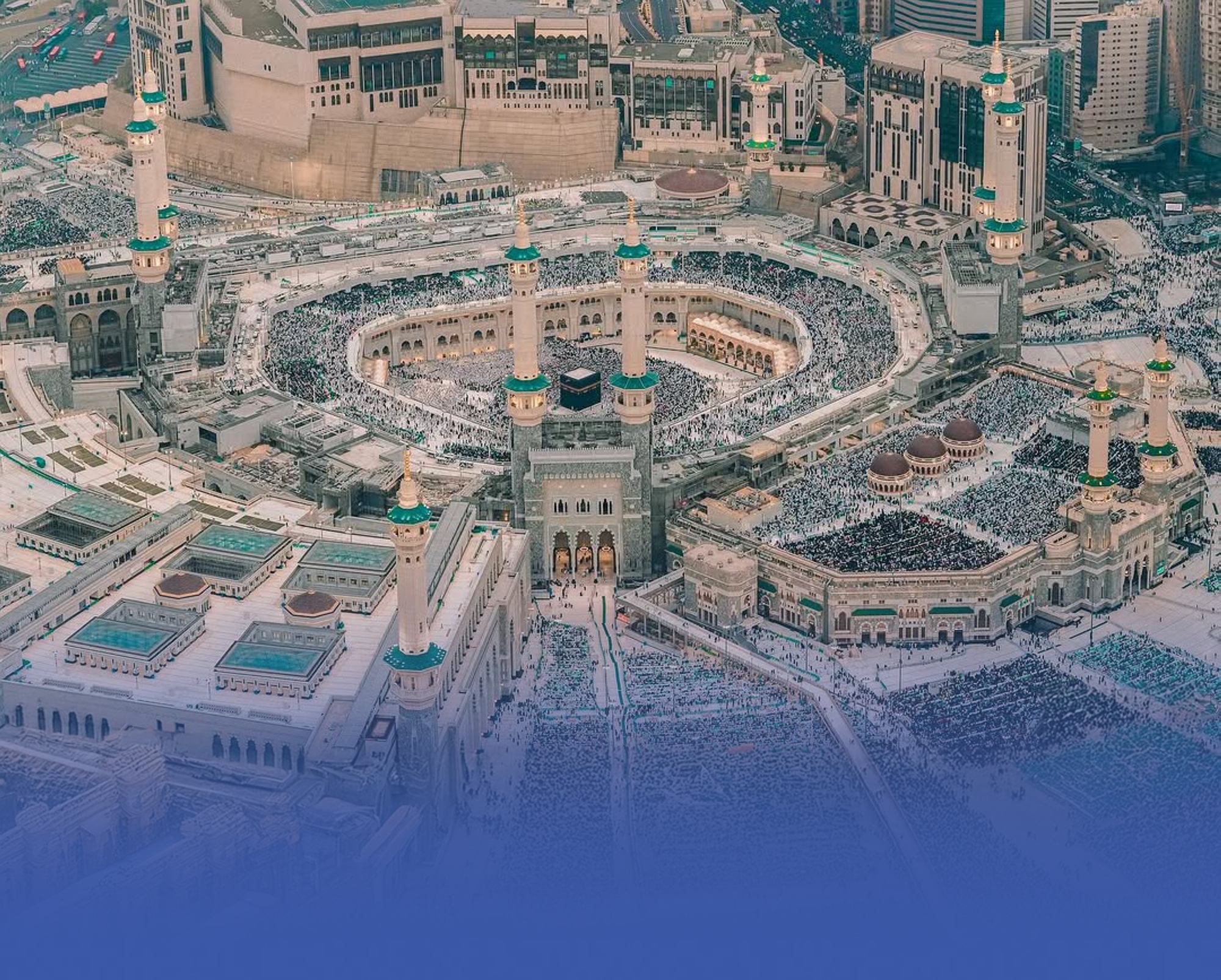 حشود مليونية تؤدي صلاة عيد الفطر في الحرمين الشريفين