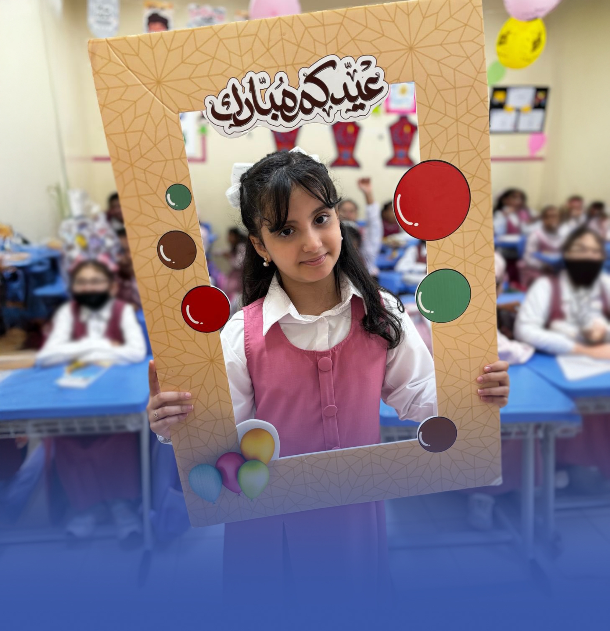 انتظام الطلاب في مقاعد الدراسة بعد إجازة العيد