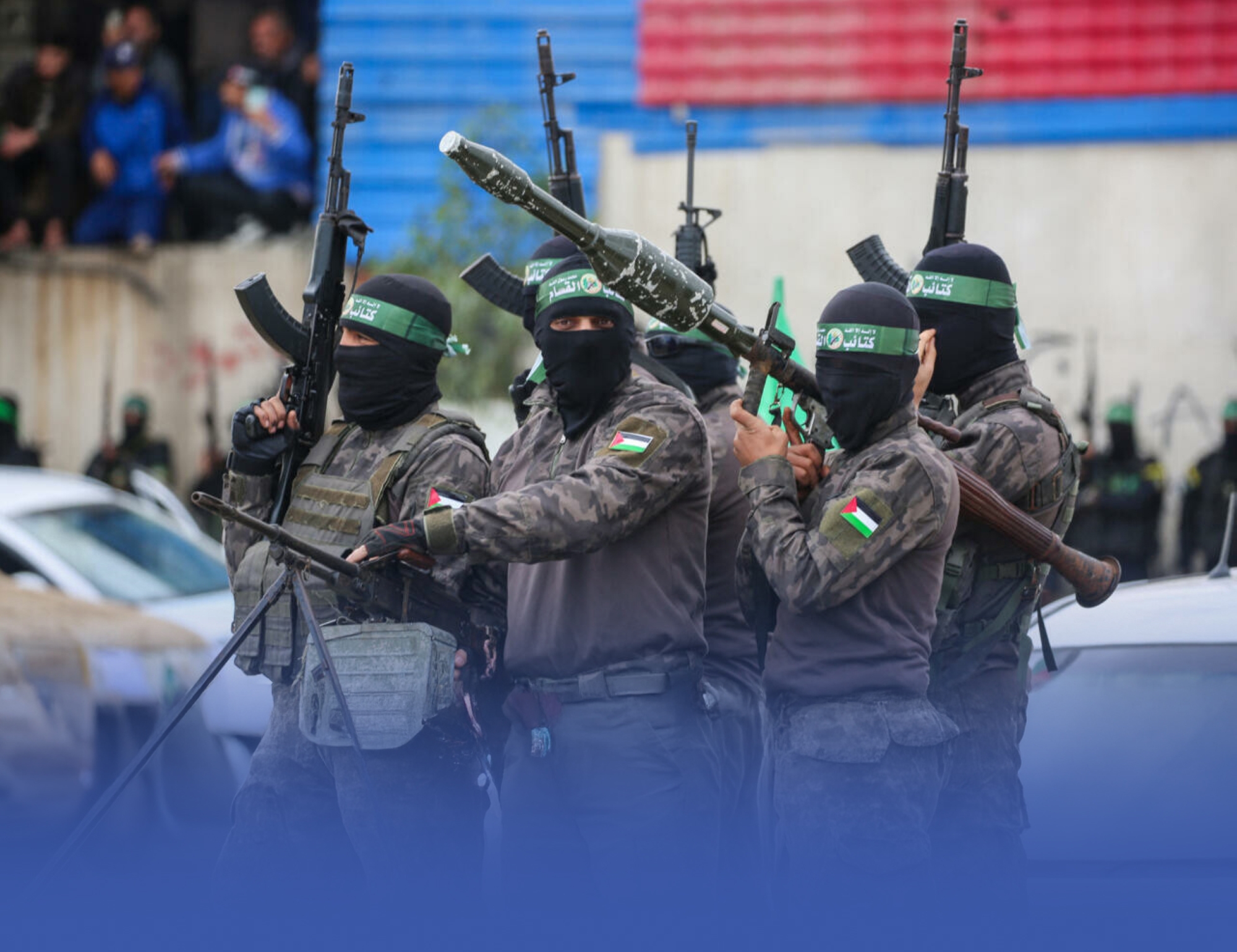 حماس تنشر مقطع لرهينتين نجوا من قصف إسرائيلي