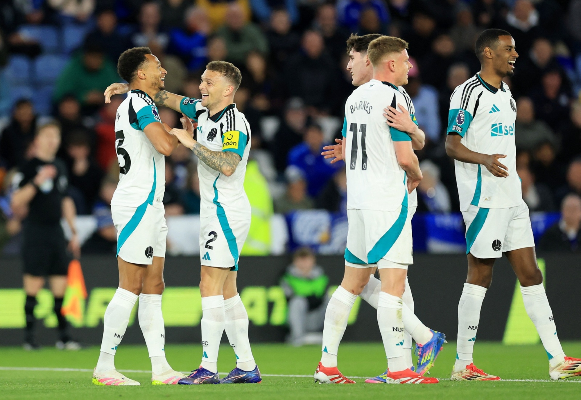 نيوكاسل يمطر شباك ليستر سيتي بثلاثية في الدوري الإنجليزي