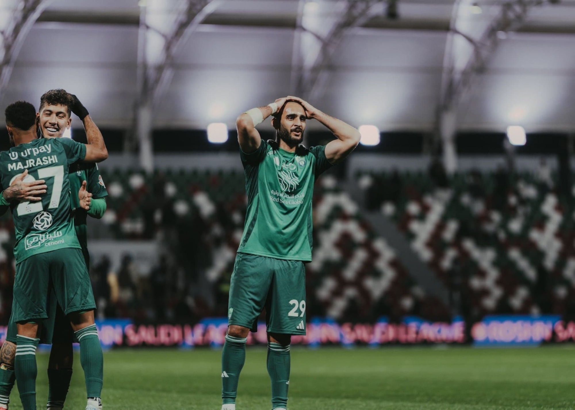 إصابة المجحد لاعب الأهلي بخلع في الكتف