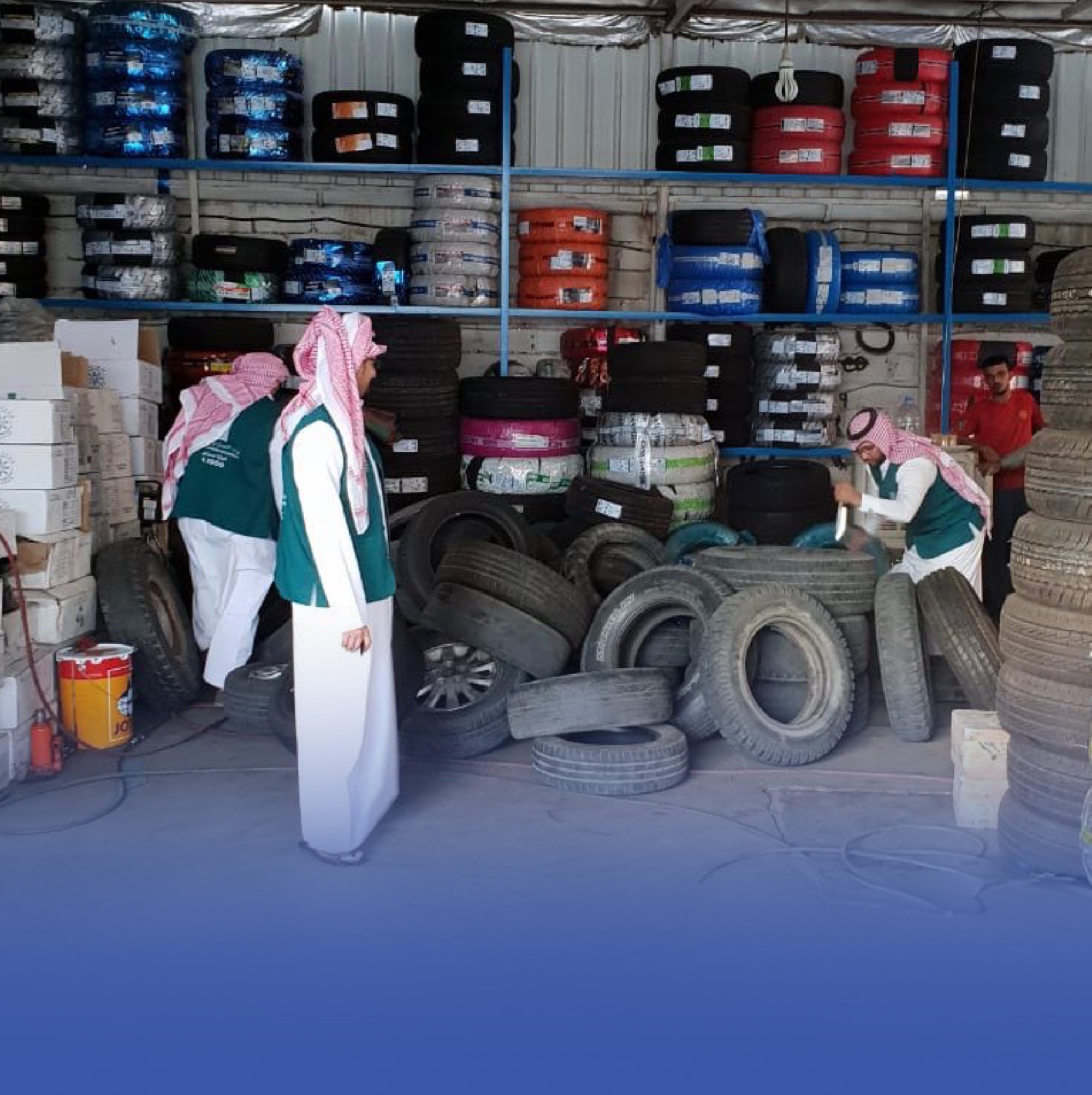 إتلاف 200 إطار منتهي الصلاحية في حائل