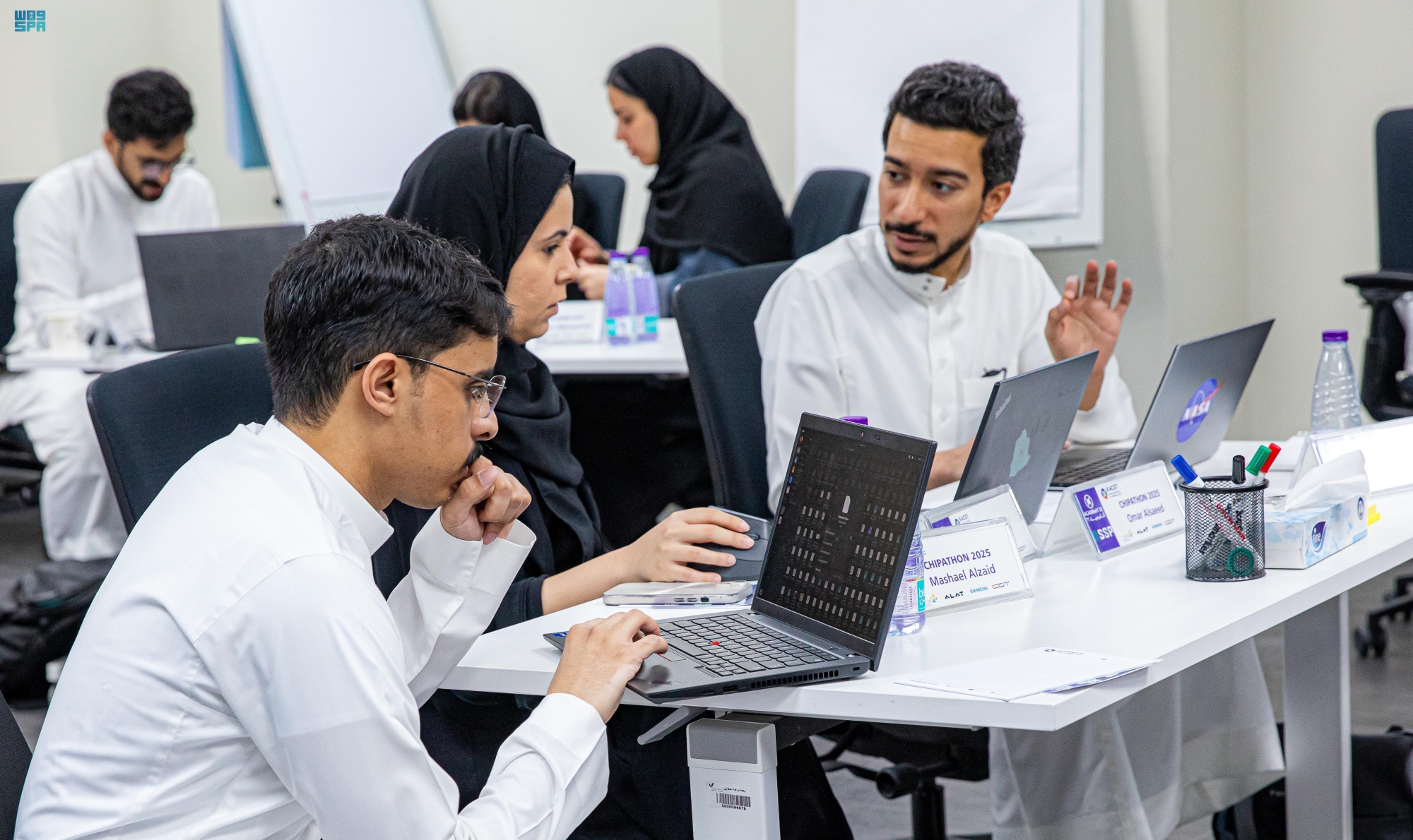 انطلاق أول هاكثون سعودي في أشباه الموصلات