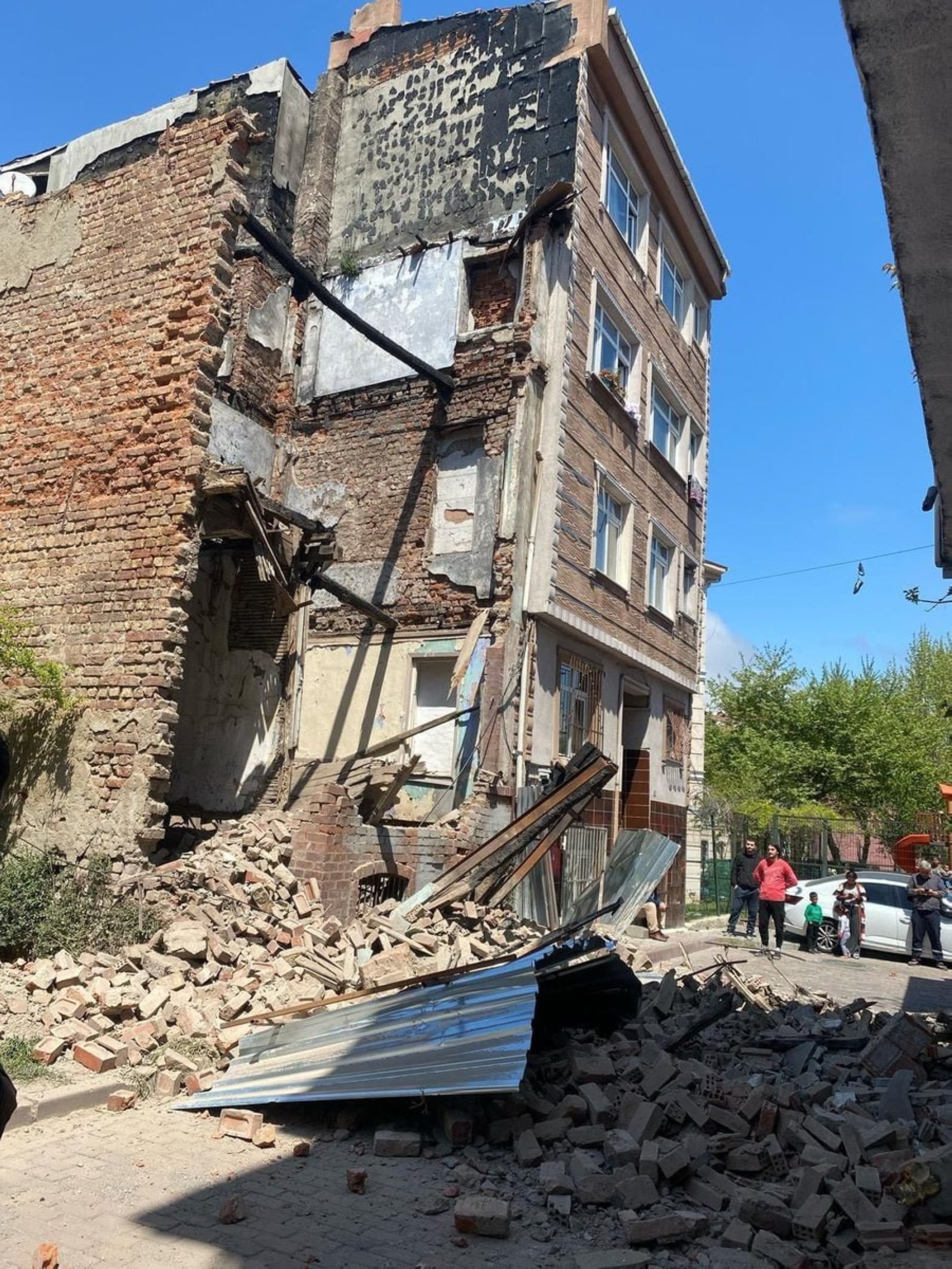 زلزال بقوة 6.2 درجة يهزّ إسطنبول